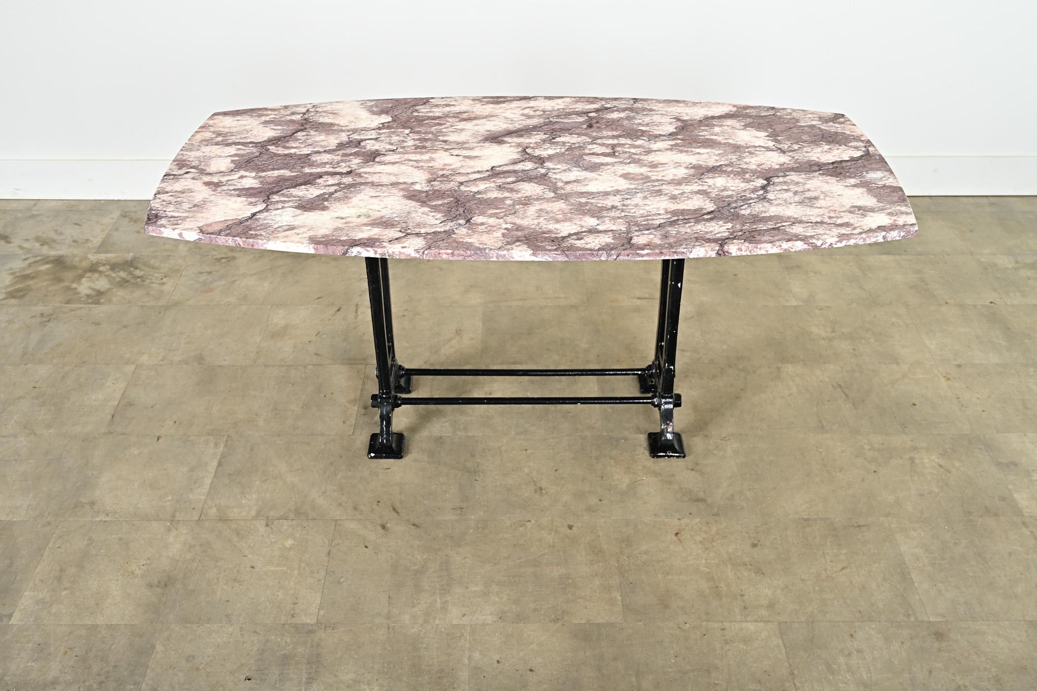 Français Table de bistrot française du 20e siècle à plateau de marbre en vente