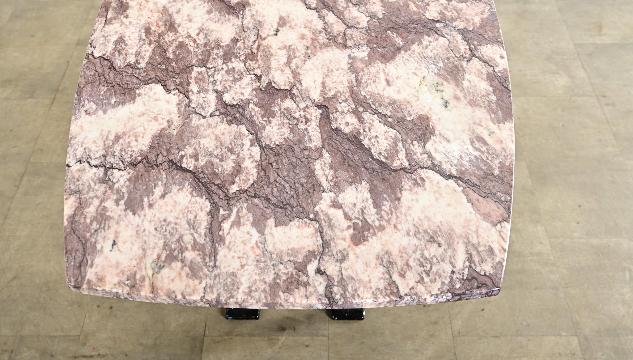 Table de bistrot française du 20e siècle à plateau de marbre en vente 1