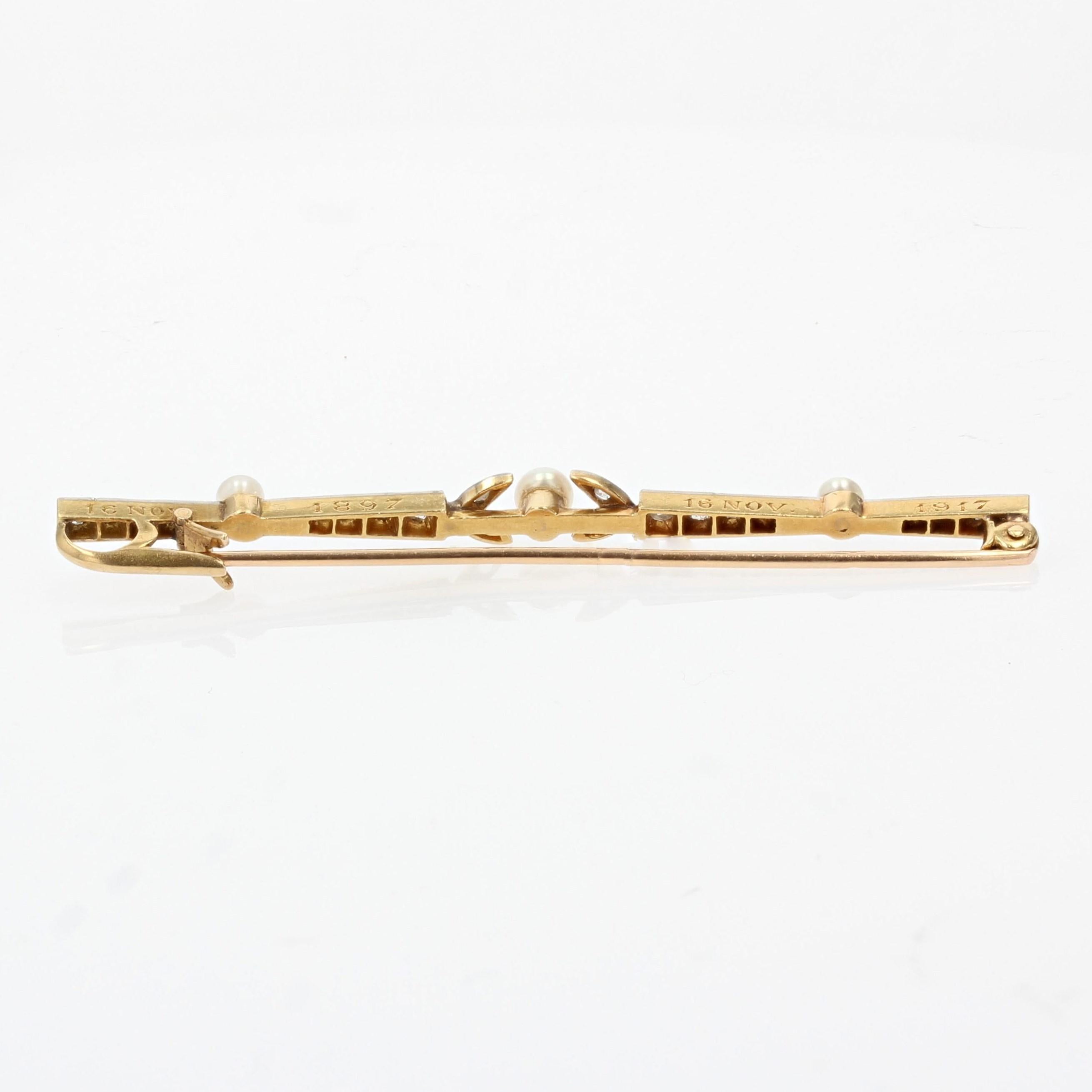 French 20th Century Natural Button Pearl Diamonds 18 Karat Yellow Gold Brooch For Sale 2