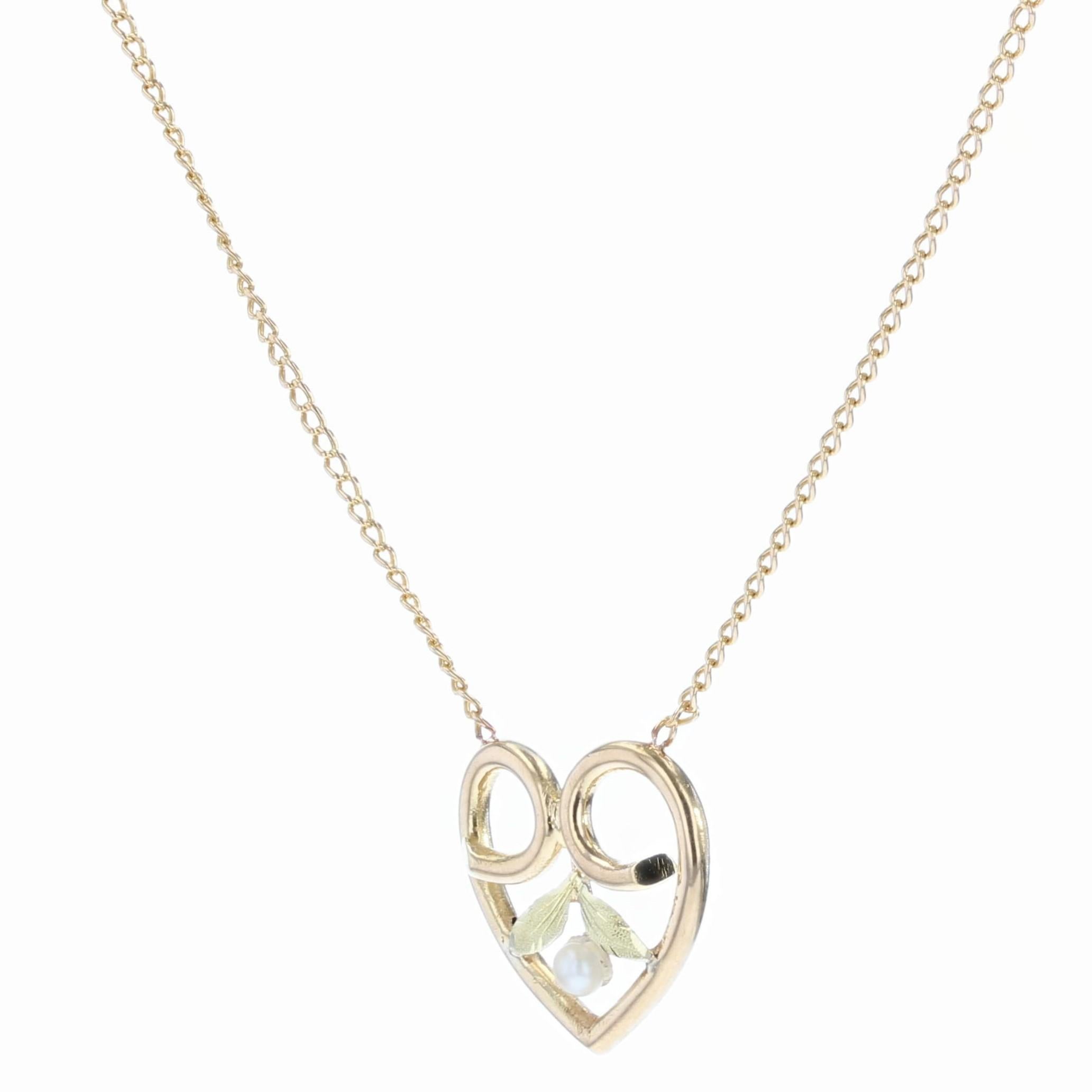 French, 20th Century Natural Pearl 18 Karat Yellow Gold Heart Shape Necklace For Sale 6