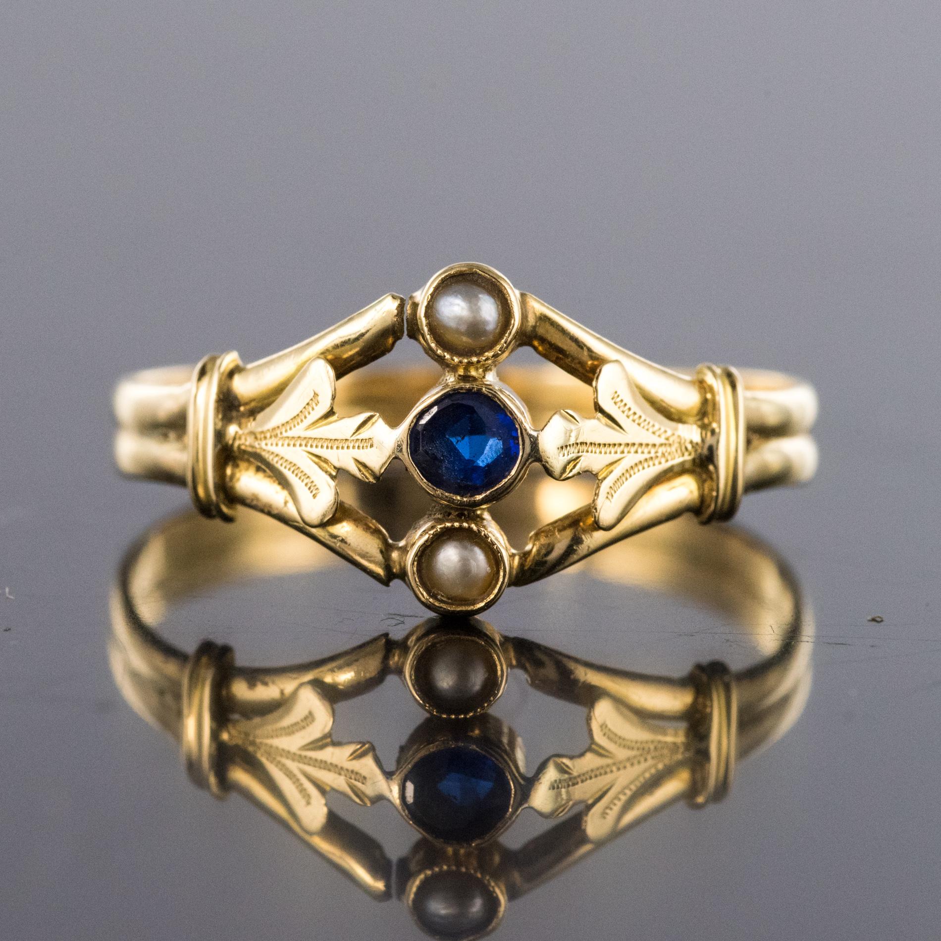 Belle Époque French 20th Century Natural Pearls Sapphire 18 Karat Yellow Gold Ring