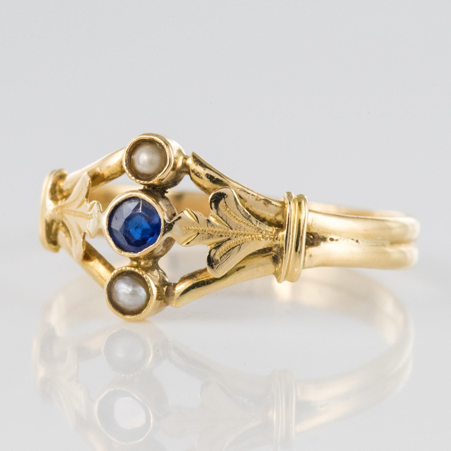 Women's French 20th Century Natural Pearls Sapphire 18 Karat Yellow Gold Ring