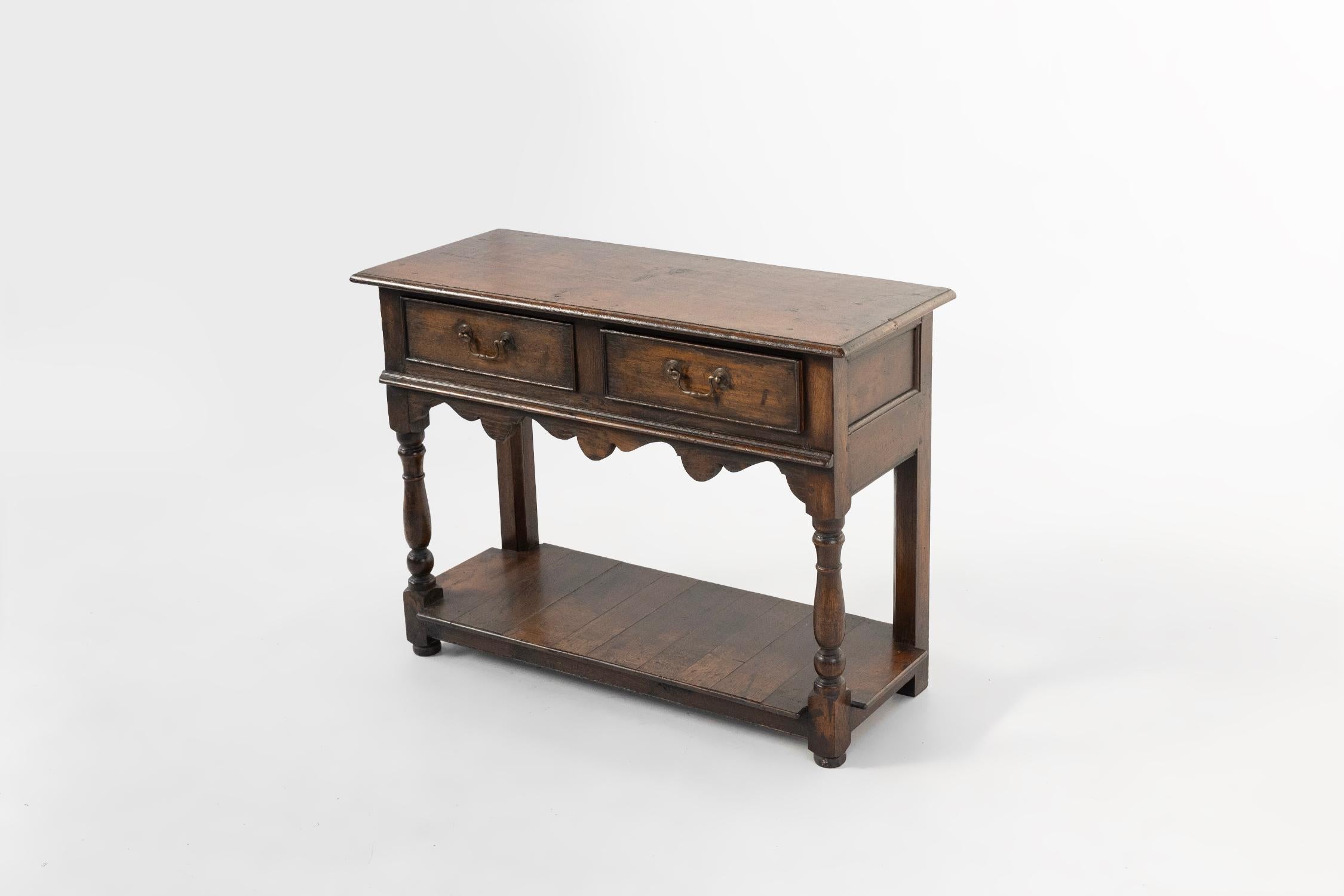 French 20th century oak side table with 2 drawers, ca. 1960 In Good Condition In Meulebeke, BE
