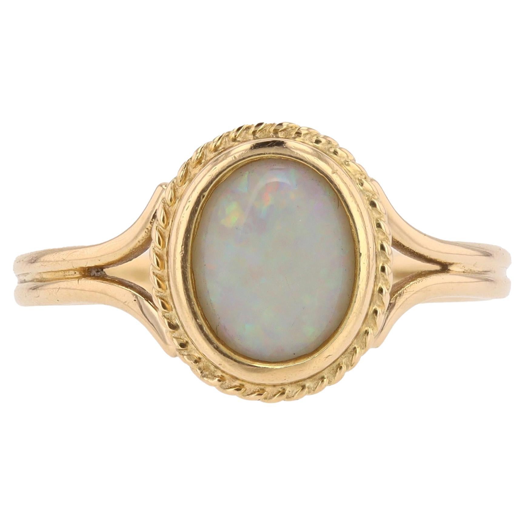 French 20th Century Opal 18 Karat Yellow Twisted Gold Ring For Sale