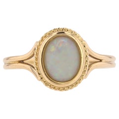 French 20th Century Opal 18 Karat Yellow Twisted Gold Ring