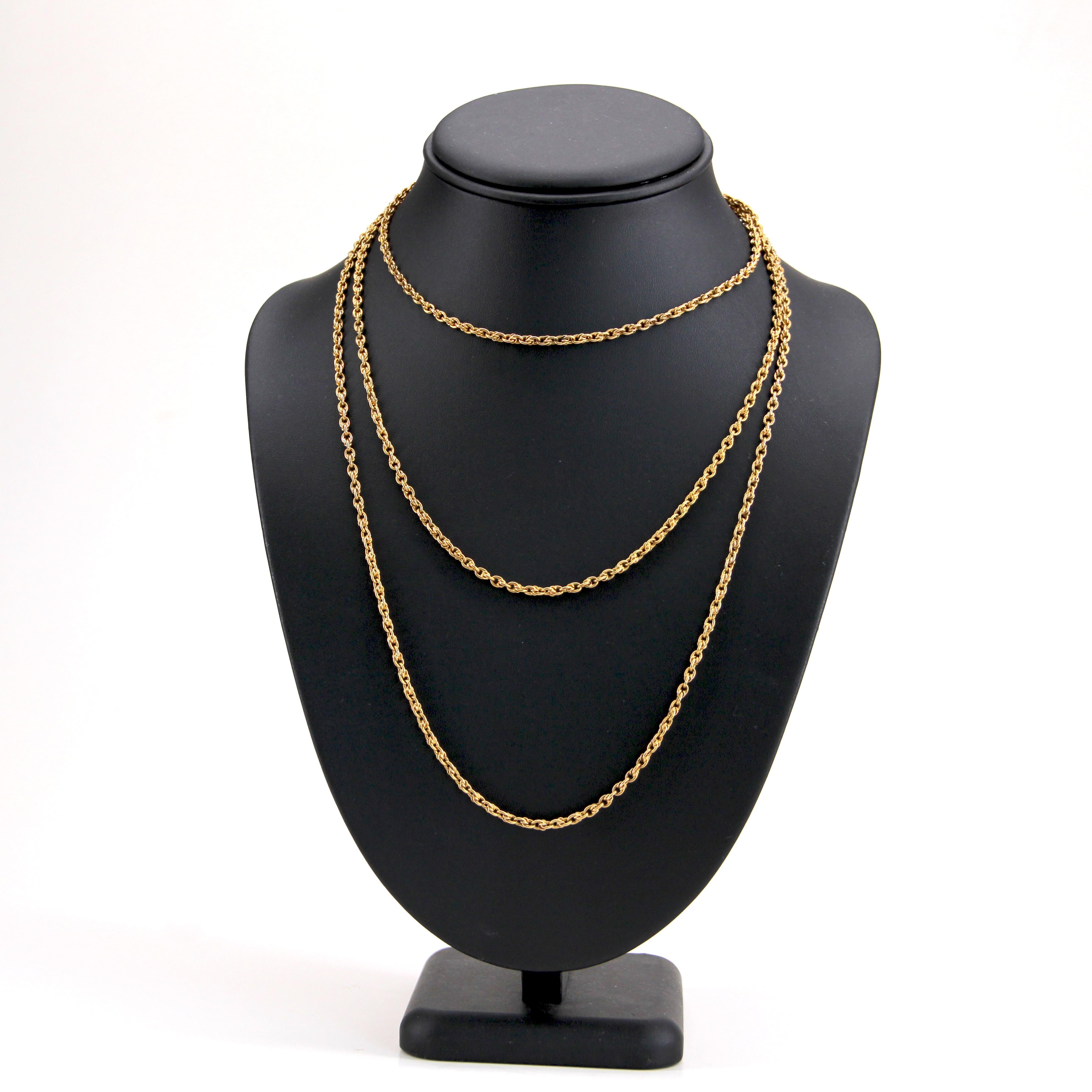 Französisch 20. Jahrhundert Oval Mesh 18 Karat Gelbgold lange Halskette im Angebot 7
