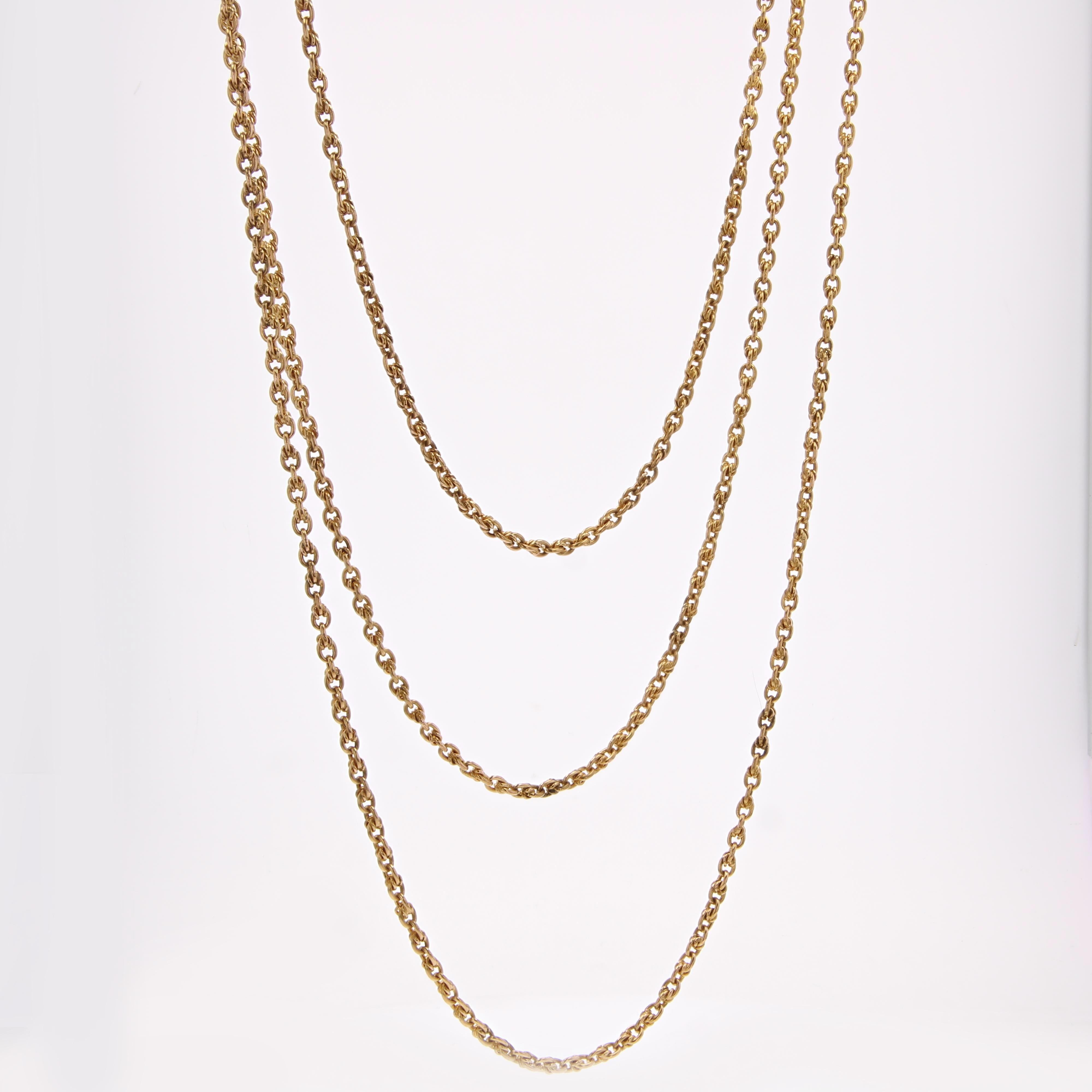 Französisch 20. Jahrhundert Oval Mesh 18 Karat Gelbgold lange Halskette Damen im Angebot