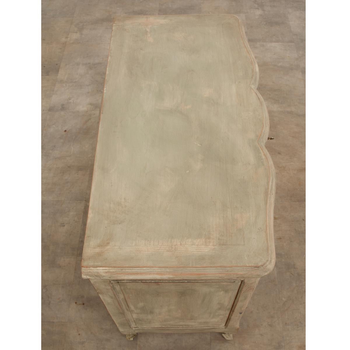 Fatto a mano Commode dipinta francese del XX secolo in vendita