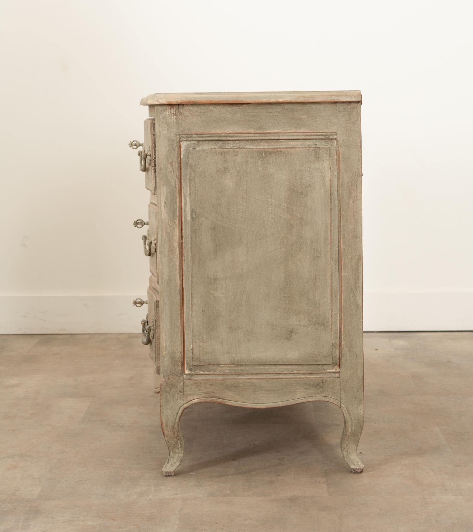 French 20th Century Painted Commode For Sale 2