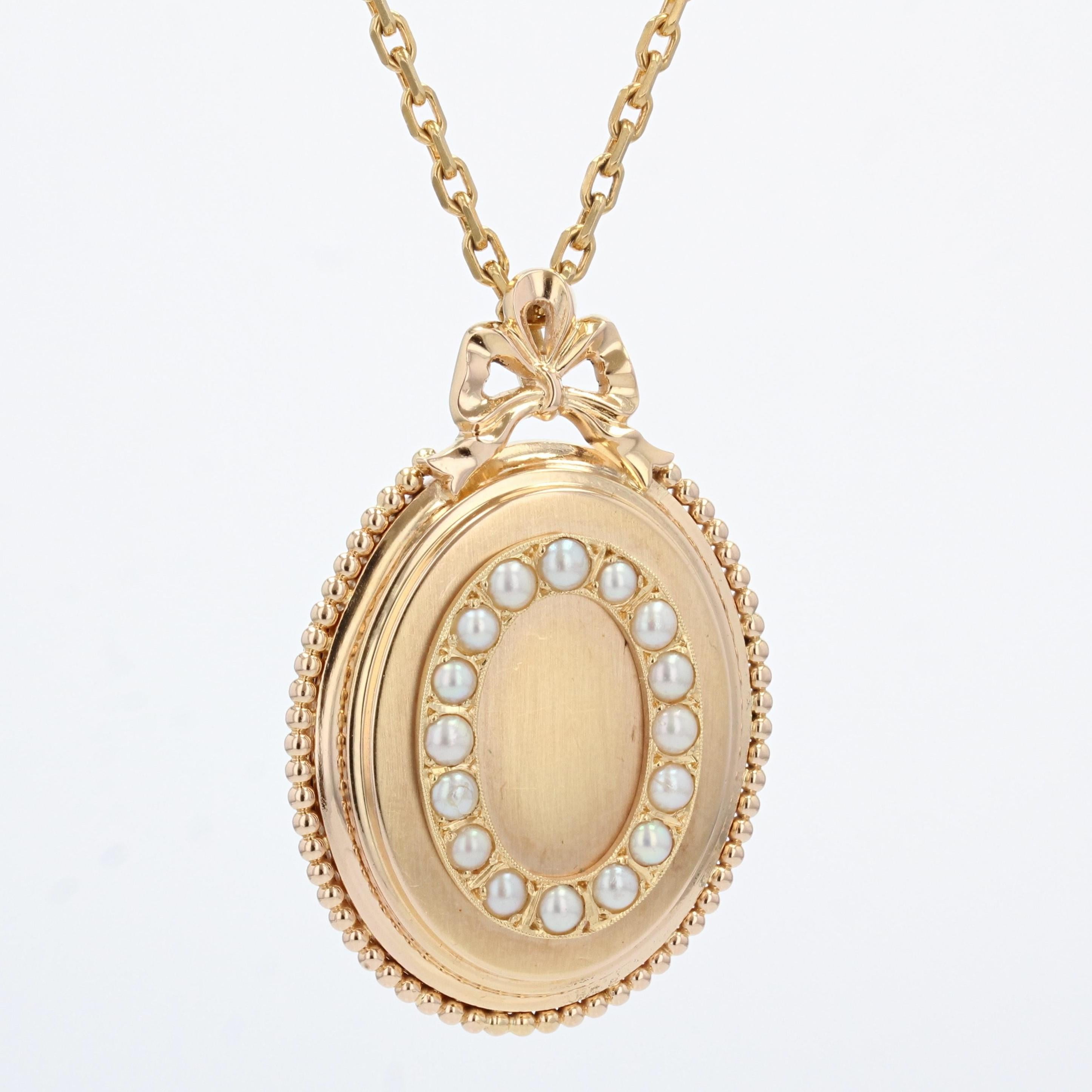 French 20th Century Pearl 18 Karat Rose Gold Medallion Pendant In Good Condition For Sale In Poitiers, FR
