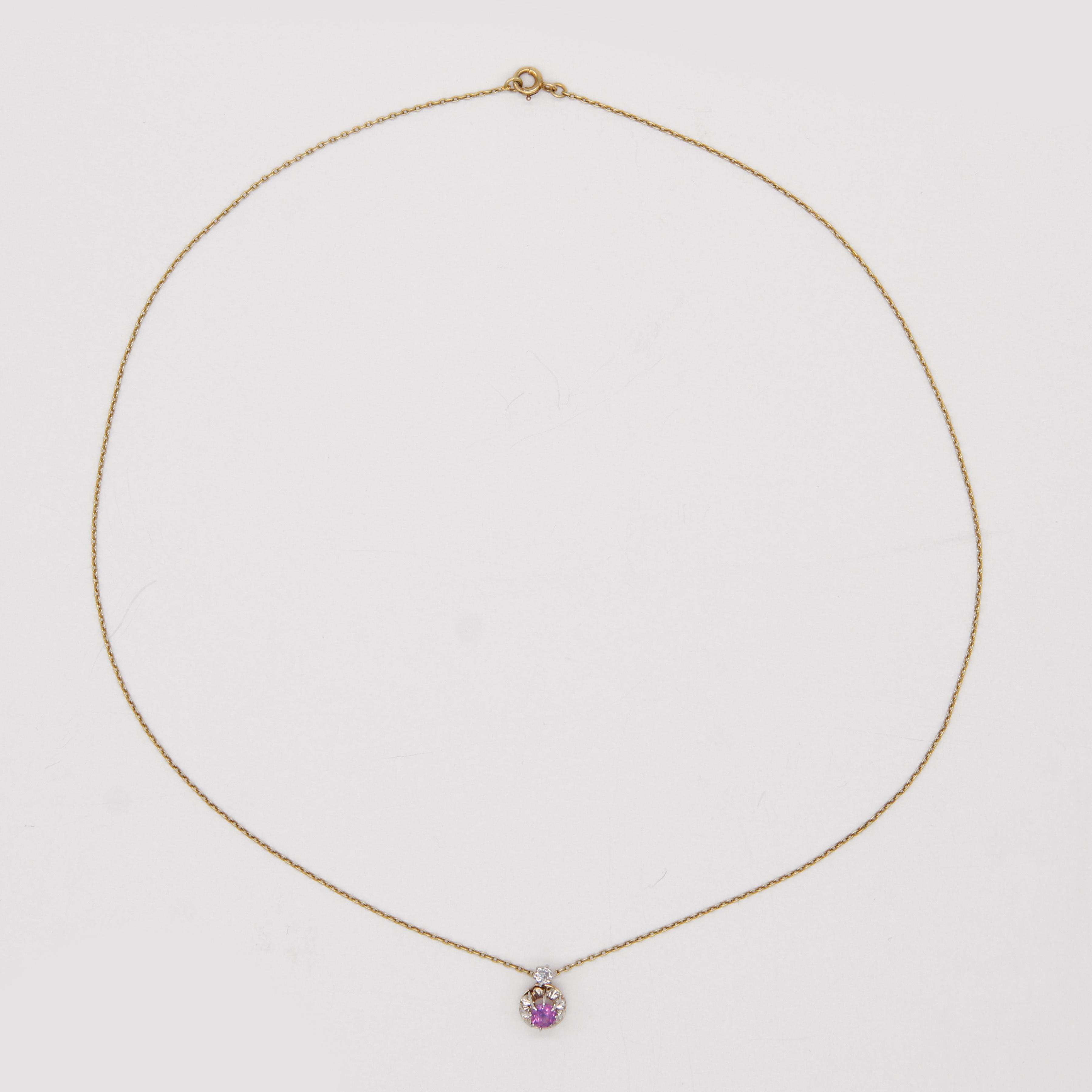 Collier pendentif en or jaune 18 carats, saphir rose et diamant du 20e siècle. en vente 4