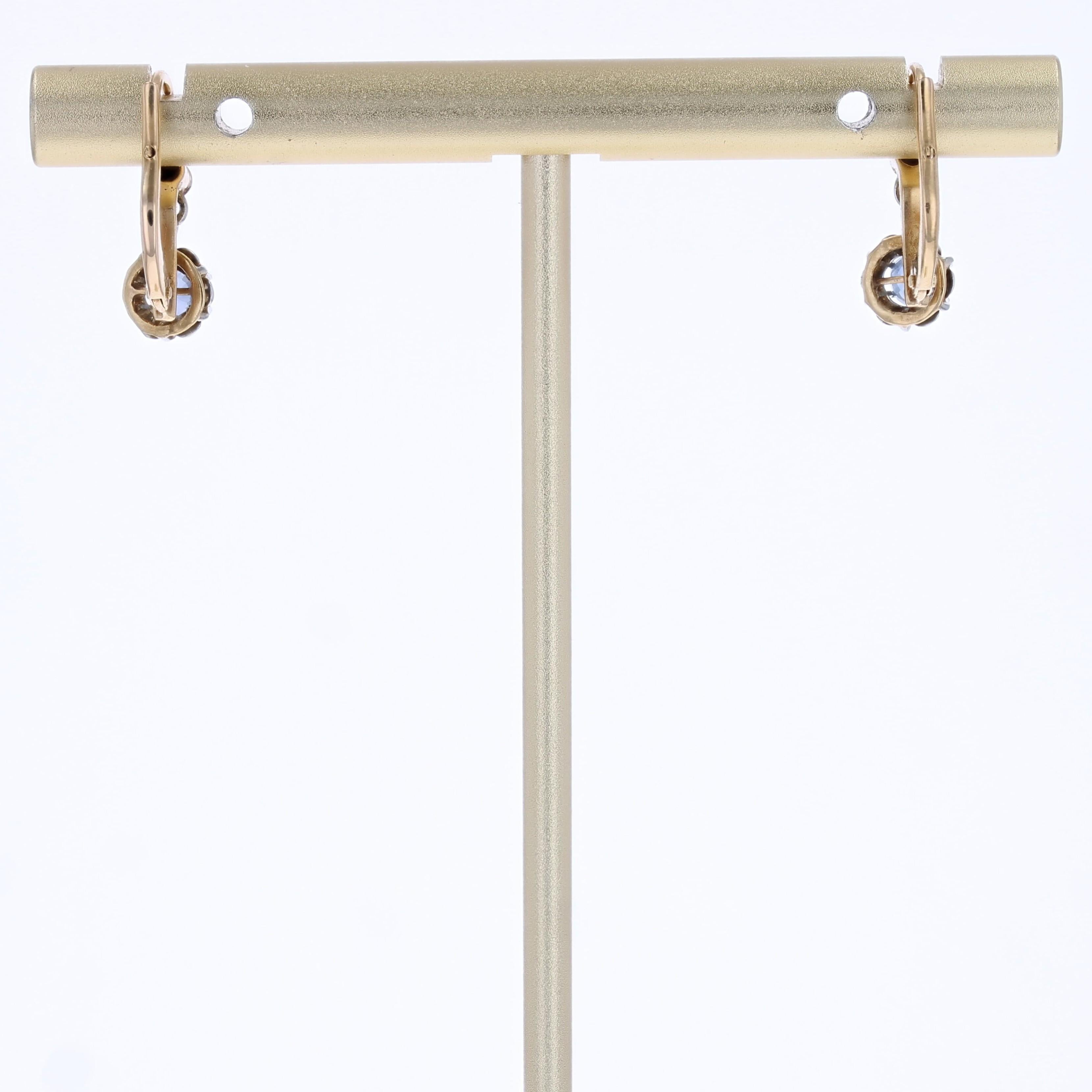 French 20th Century Sapphire 18 Karat Yellow Gold Lever-Back Earrings For Sale 3