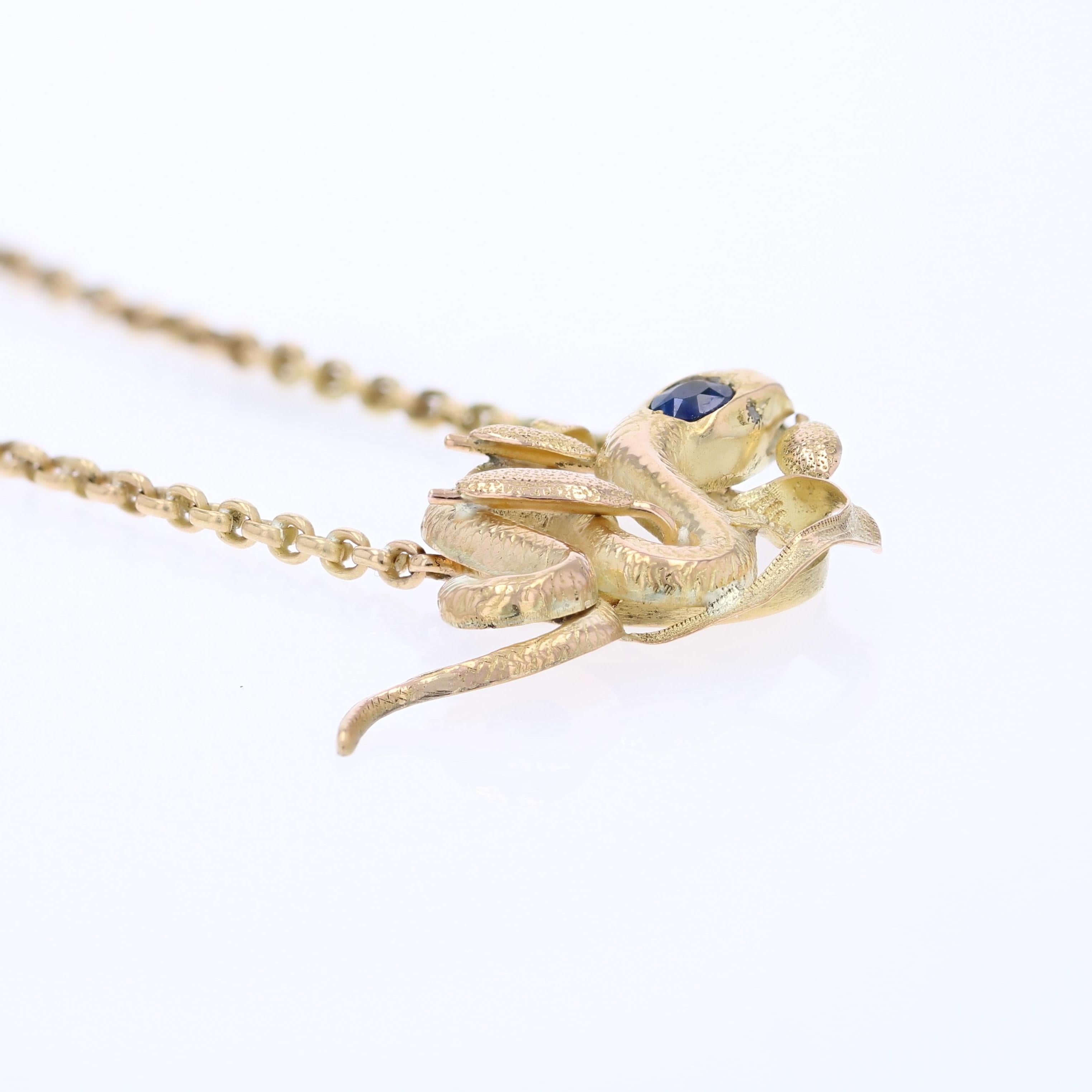 Collana con catena a serpente in oro giallo 18 carati con zaffiro del 20° secolo francese in vendita 8