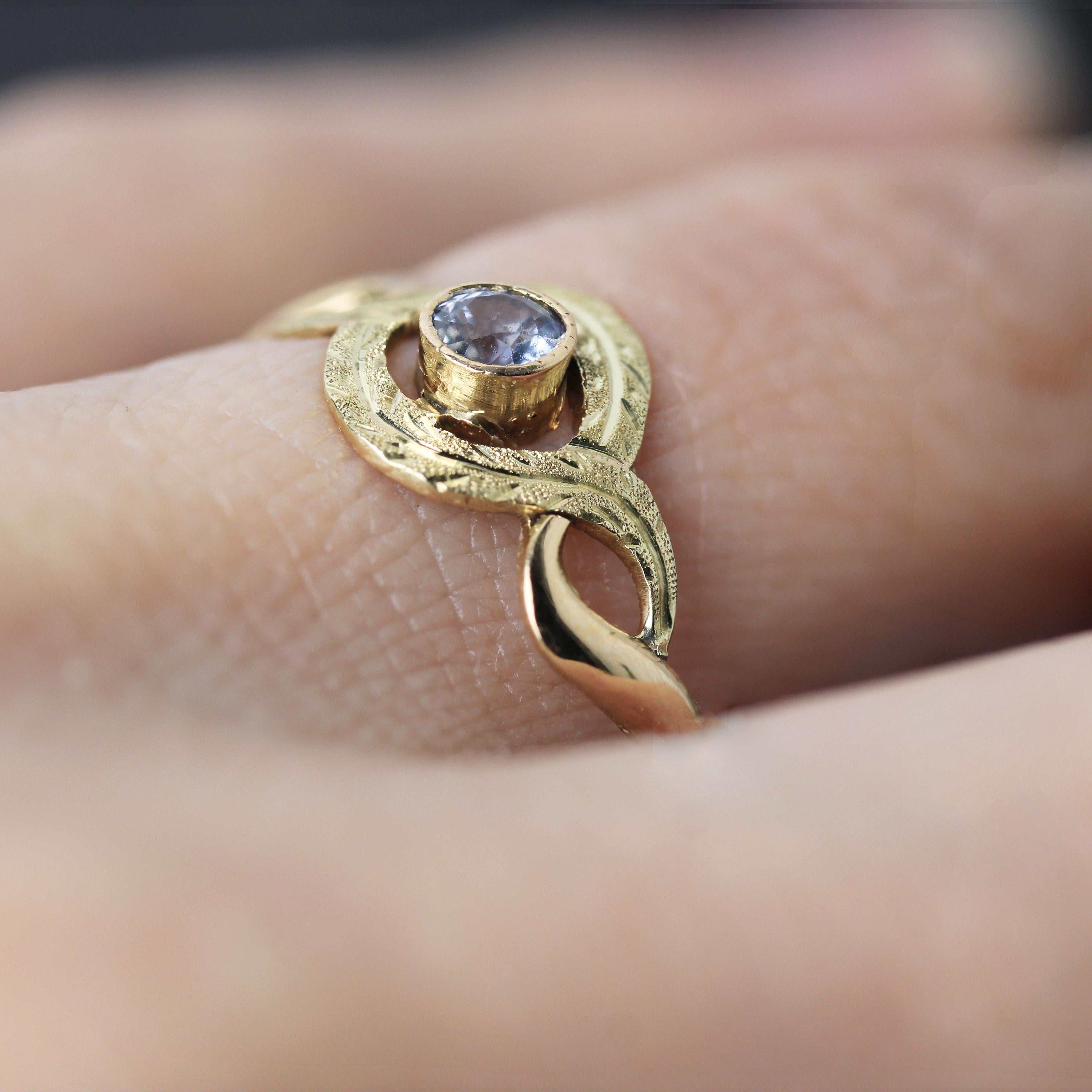 Bague française du 20e siècle en or jaune 18 carats avec saphir et tourbillon en vente 6