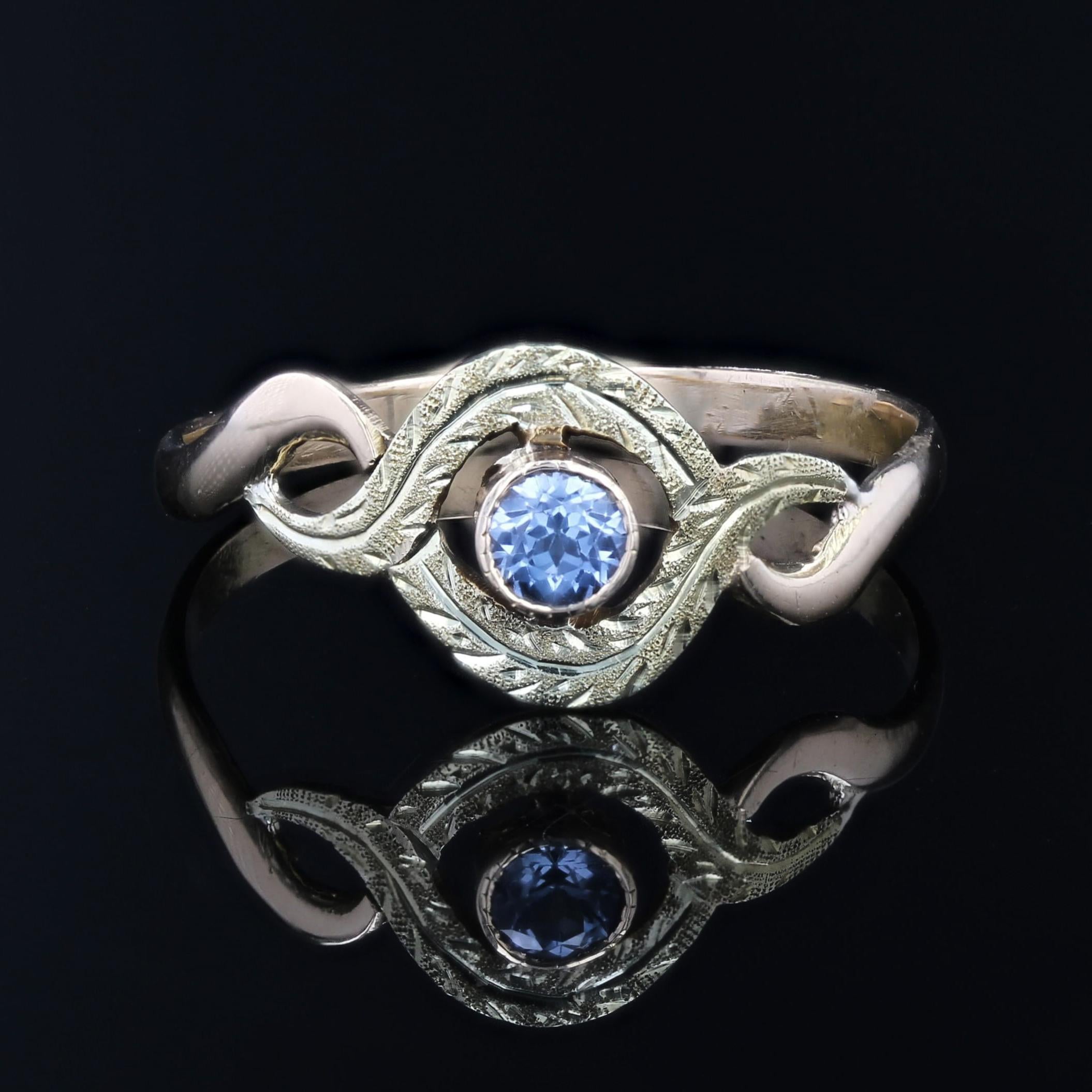 Bague française du 20e siècle en or jaune 18 carats avec saphir et tourbillon Bon état - En vente à Poitiers, FR