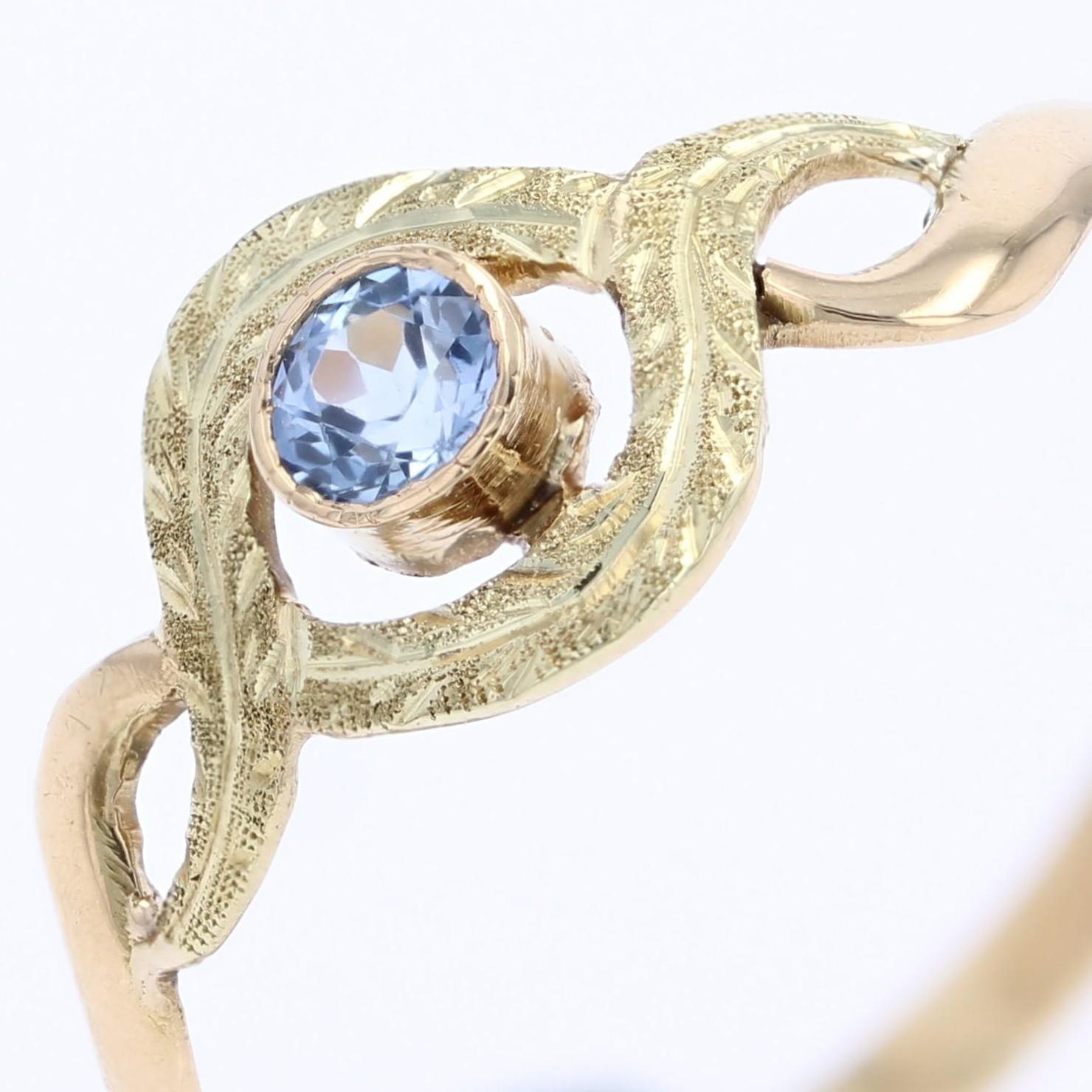 Bague française du 20e siècle en or jaune 18 carats avec saphir et tourbillon en vente 3