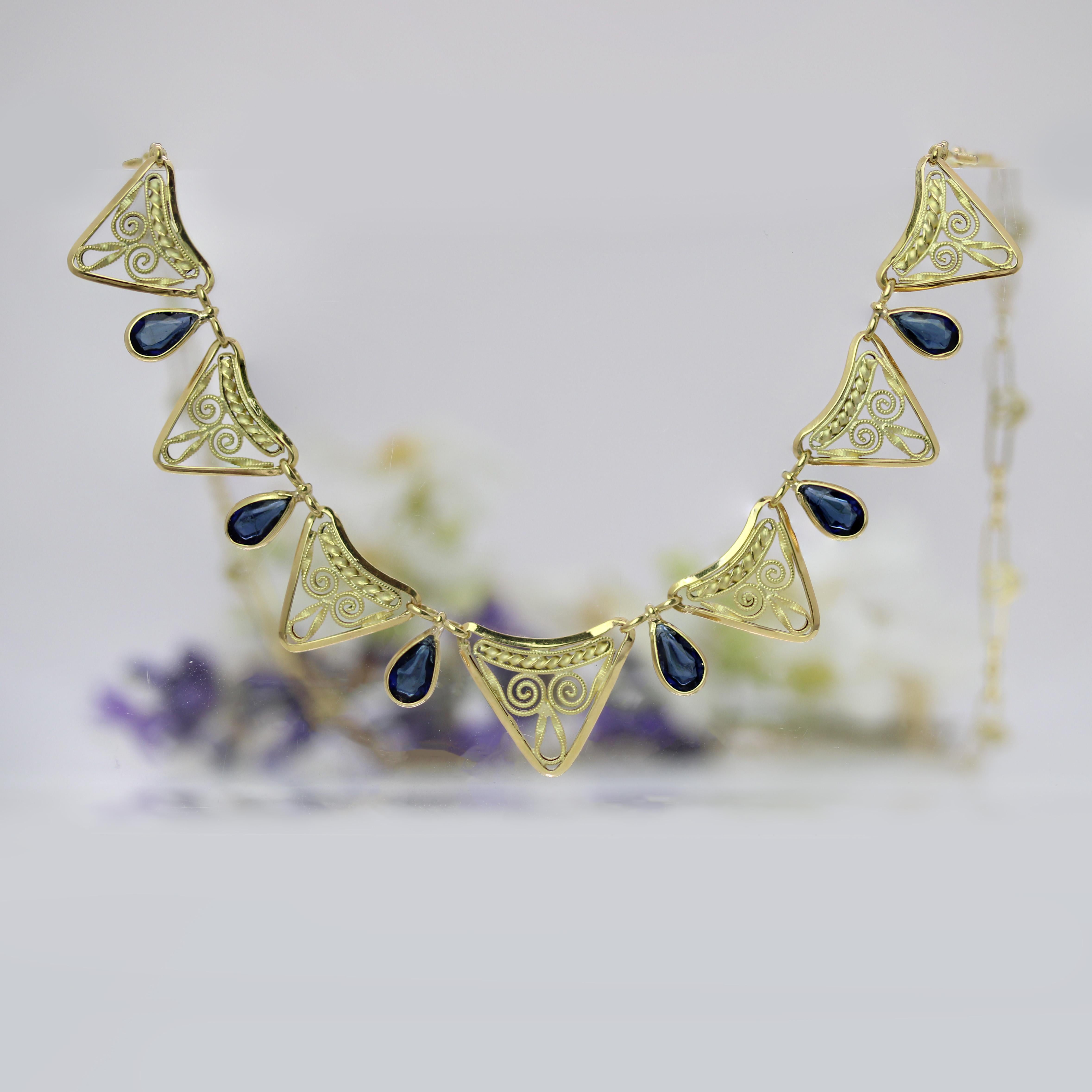 Belle Époque Collier Drapery en or jaune 18 carats et saphirs français du 20e siècle en vente