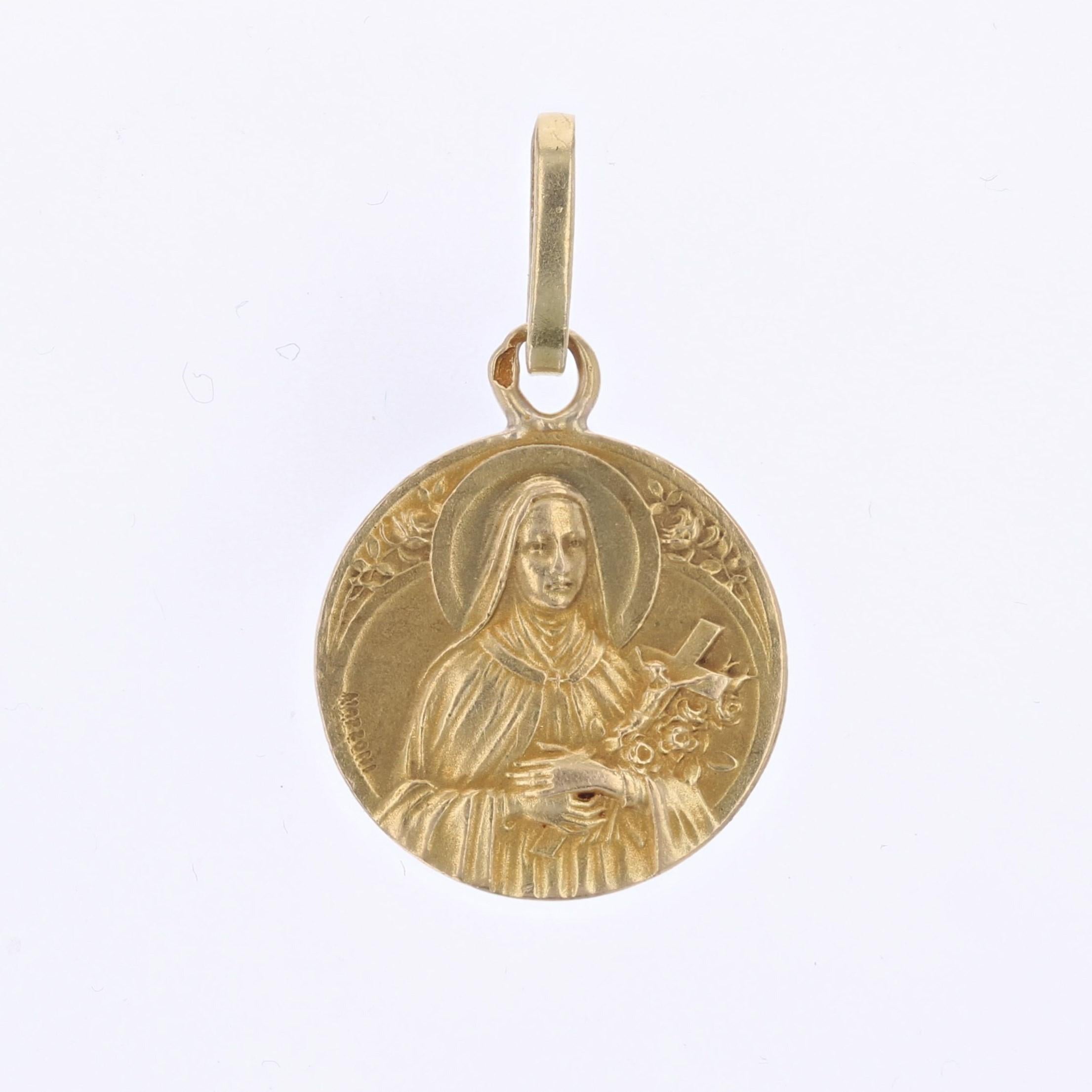 French 20th Century Signed Mazzoni 18 Karat Yellow Gold Saint Therese Medal 4