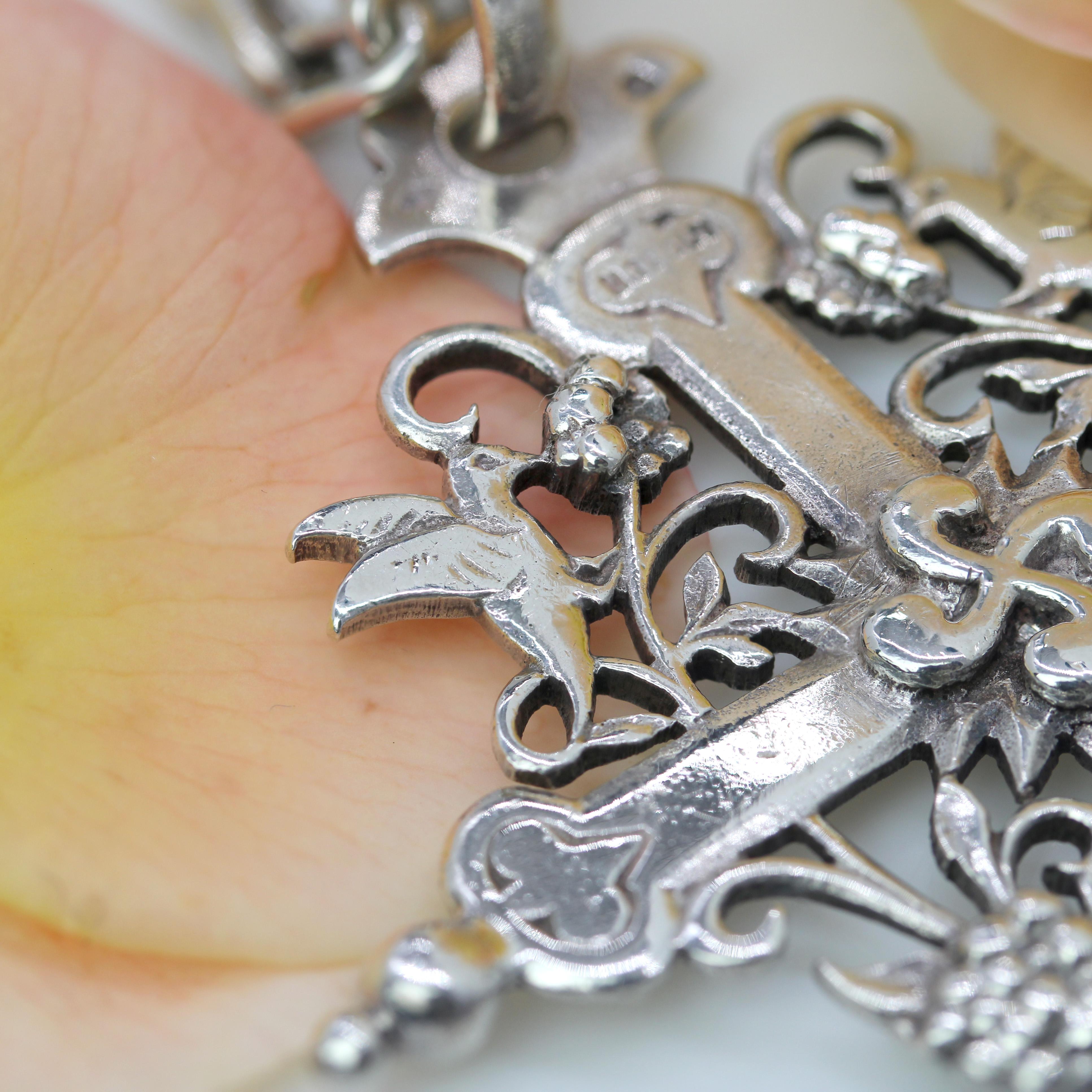 French 20th Century Silver Chain Regional Cross Pendant en vente 3