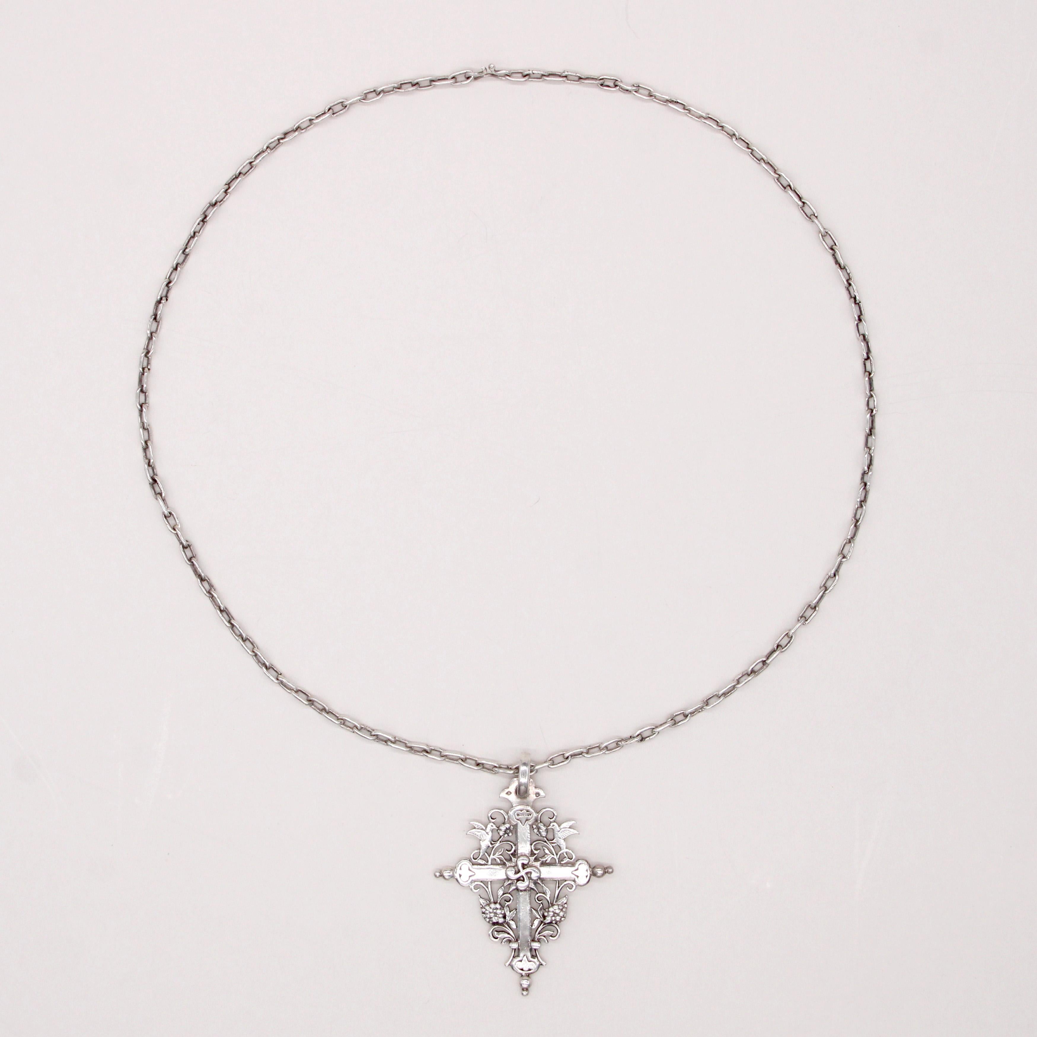 French 20th Century Silver Chain Regional Cross Pendant en vente 4
