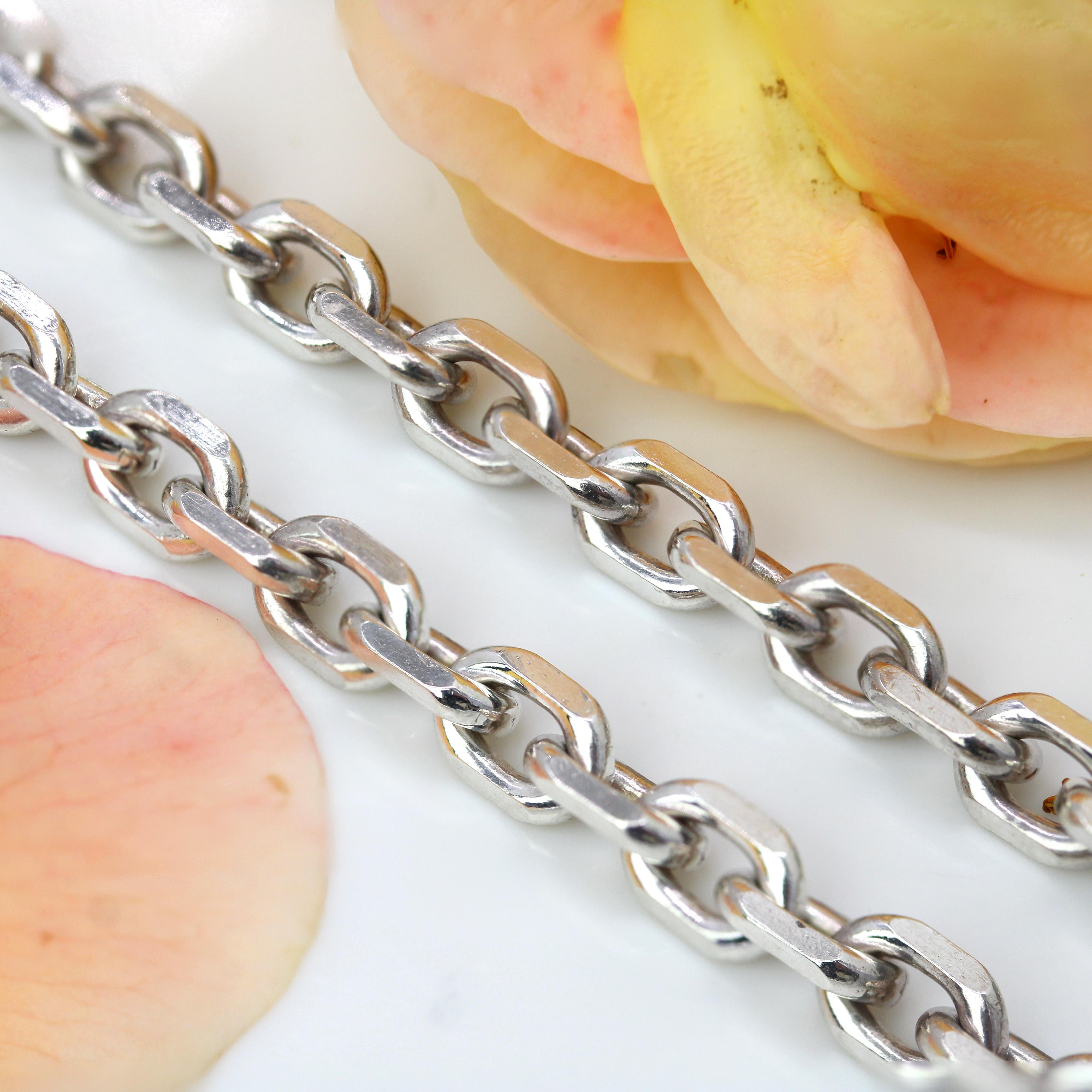 French 20th Century Silver Long Chain Necklace In condizioni buone in vendita a Poitiers, FR