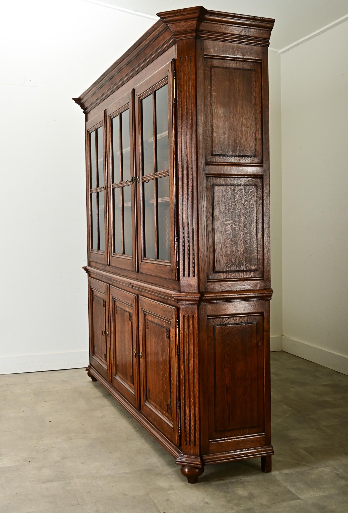 Französische Bibliotheke aus massiver Eiche des 20. 8