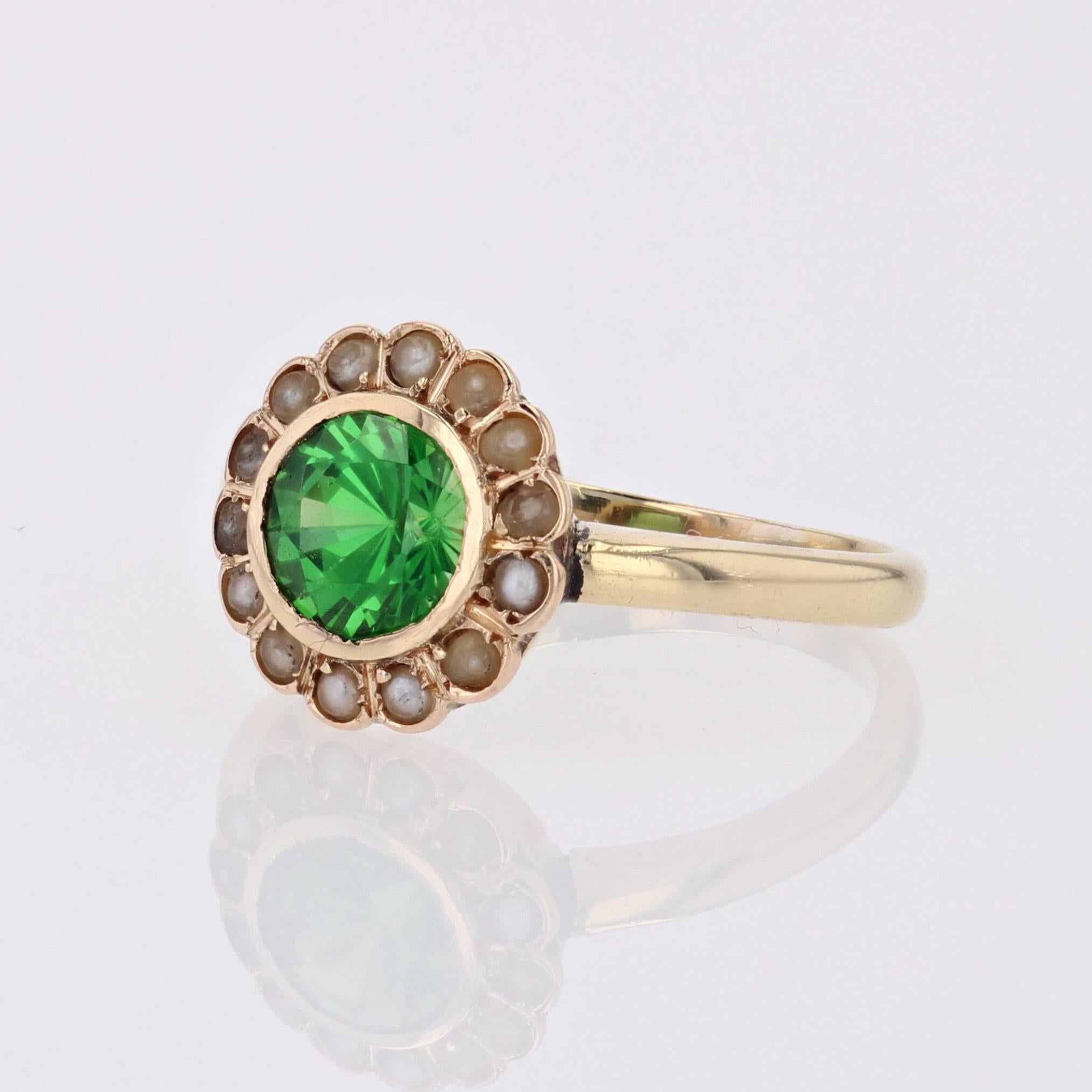 French 20th Century Tsavorite Green Garnet Fine Pearl 18 Karat Yellow Gold Ring For Sale 3