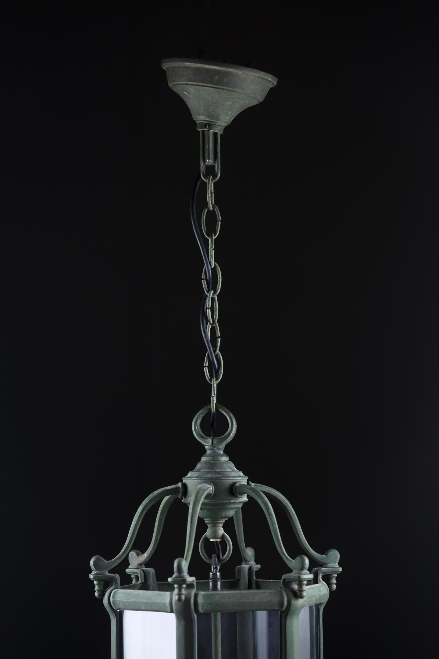 Lanterne française du 20ème siècle en bronze vert-de-gris Bon état - En vente à Pease pottage, West Sussex