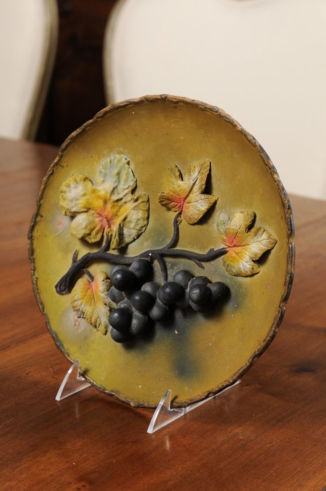 French 20th Century Wall Hanging Pottery Plate with Black Grapes Motifs For Sale 4