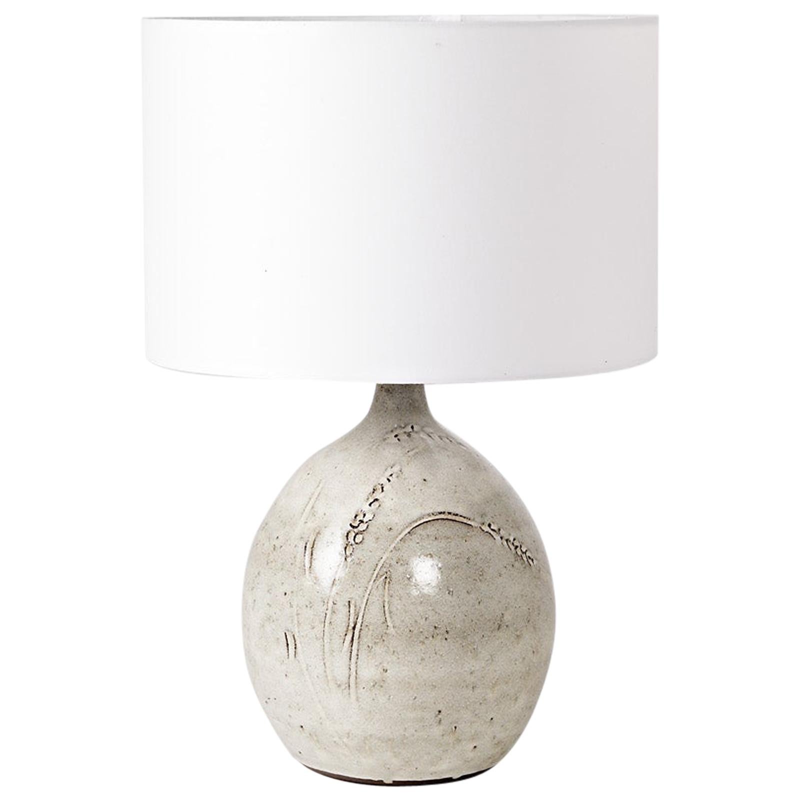 Lámpara de mesa blanca francesa del siglo XX firmada Decoración interior Light