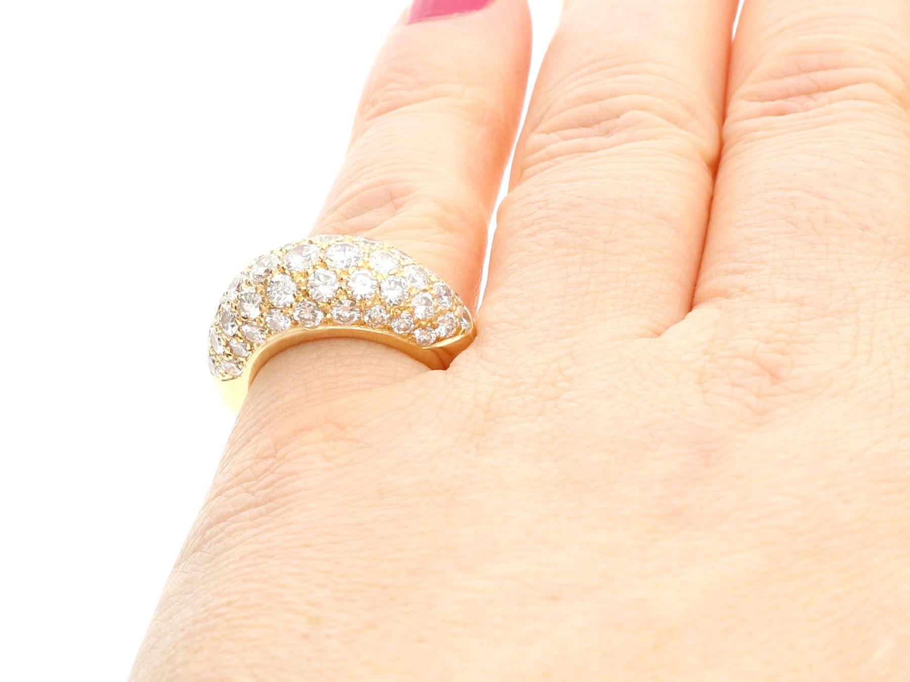French 2.15 Carat Diamond and Yellow Gold Cocktail Ring For Sale 2