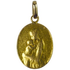 French 22 Karat Yellow Gold Oscar Roty Madonna and Child Charm Pendant