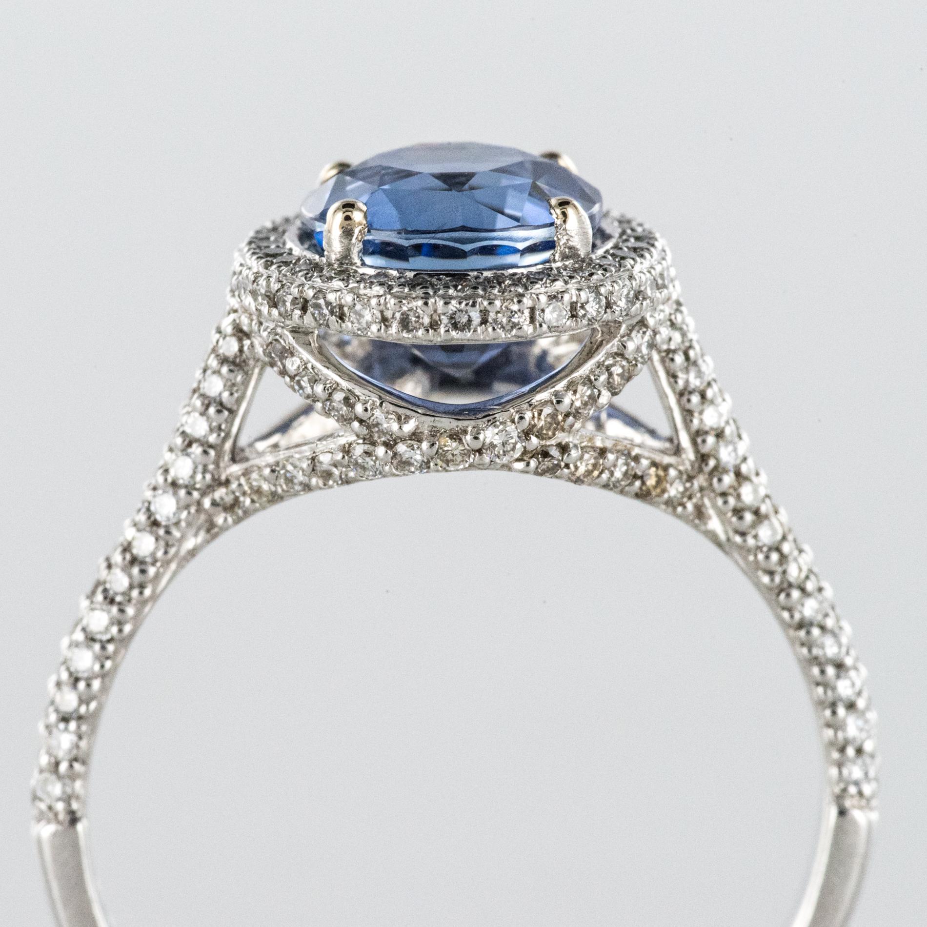 Women's French 2.26 Carat Royal Blue Sri Lanka Certified Sapphire Diamonds Ring For Sale