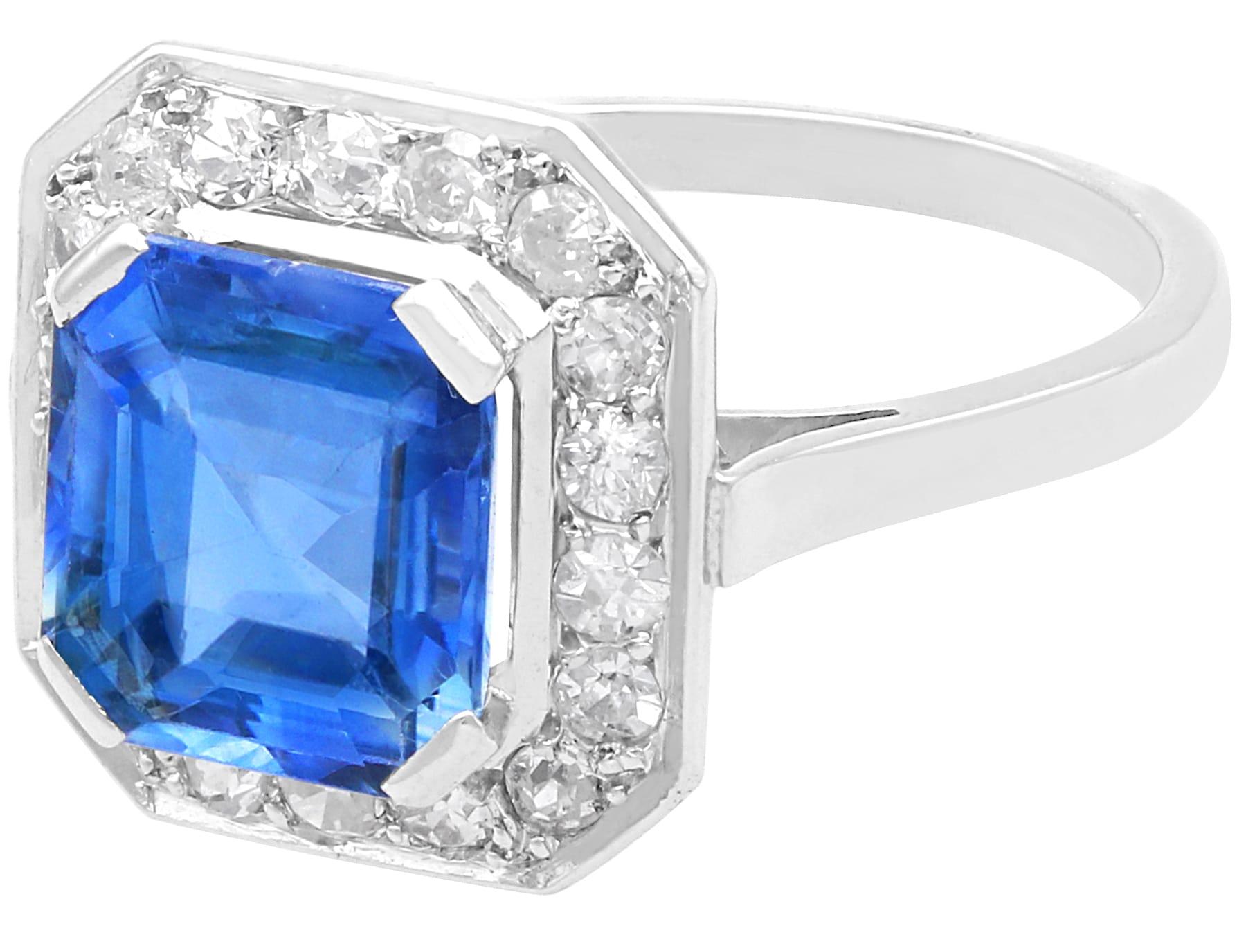 Französischer 2,38 Karat Ceylon Saphir und 0,30 Karat Diamant, 18k Weißgold Ring (Smaragdschliff)