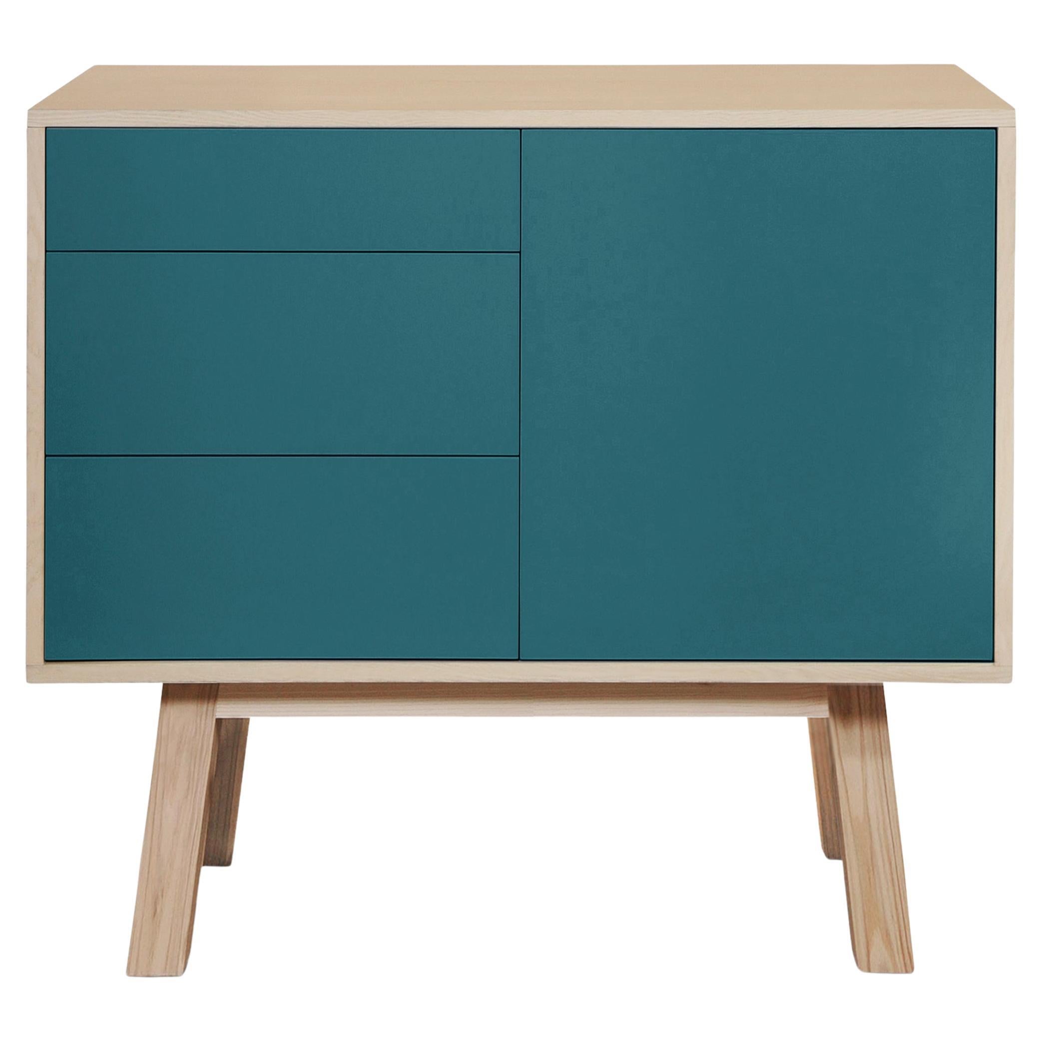 Armario francés de madera personalizable azul marino de 3 cajones del diseñador E. Gizard