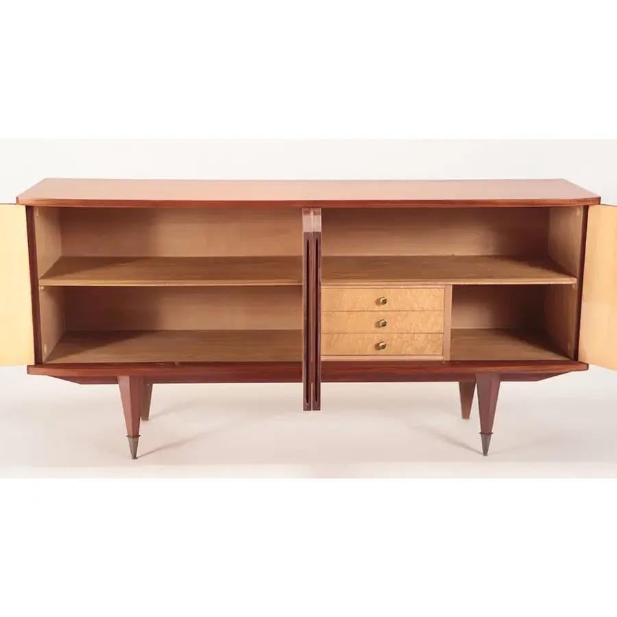 Aparador francés de 4 puertas Cara de parqué e interior de sicomoro C. 1960 Francés en venta