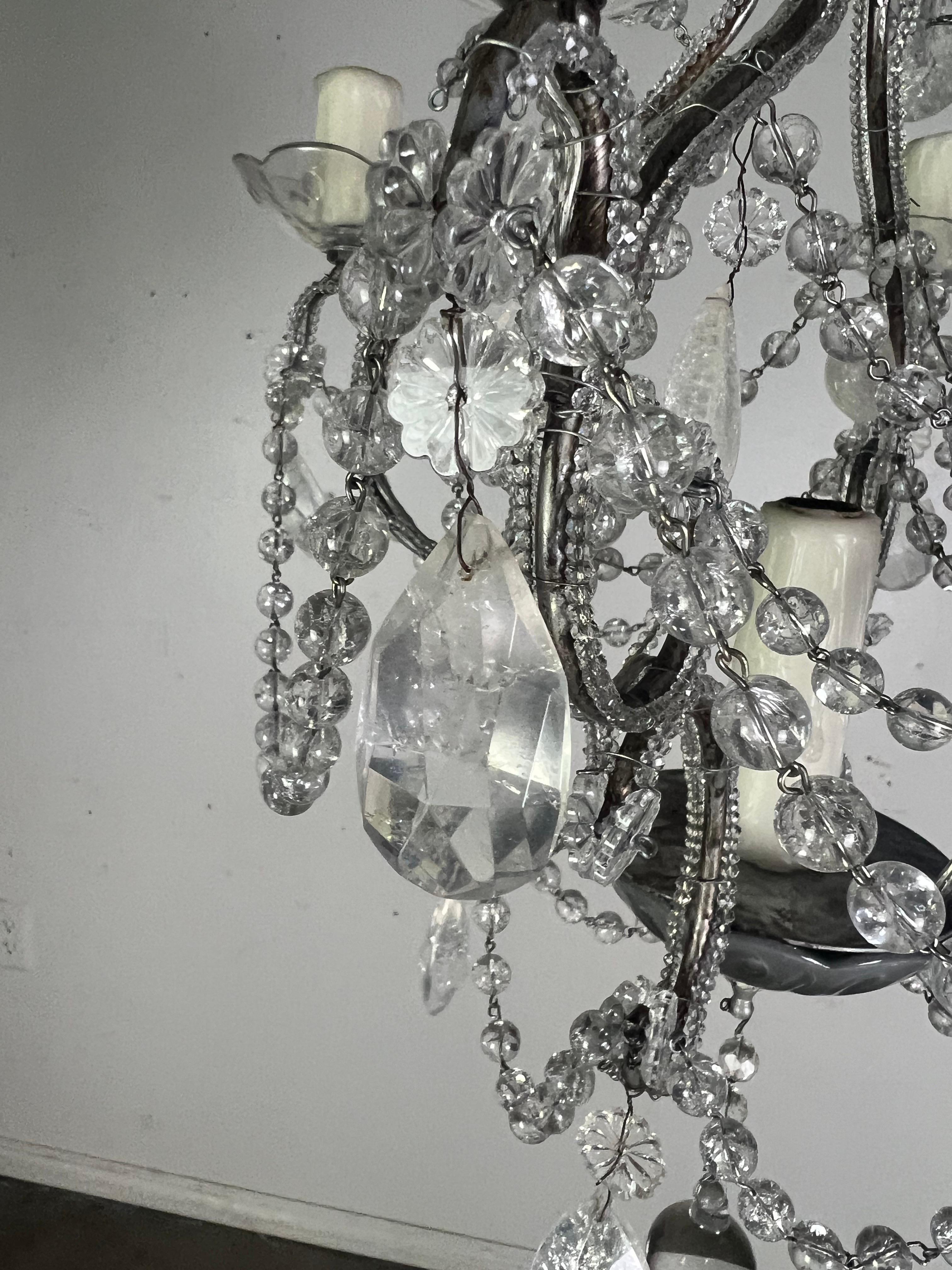 Lustre français à 4 lumières en cristal de roche et perles C. 1930's en vente 4