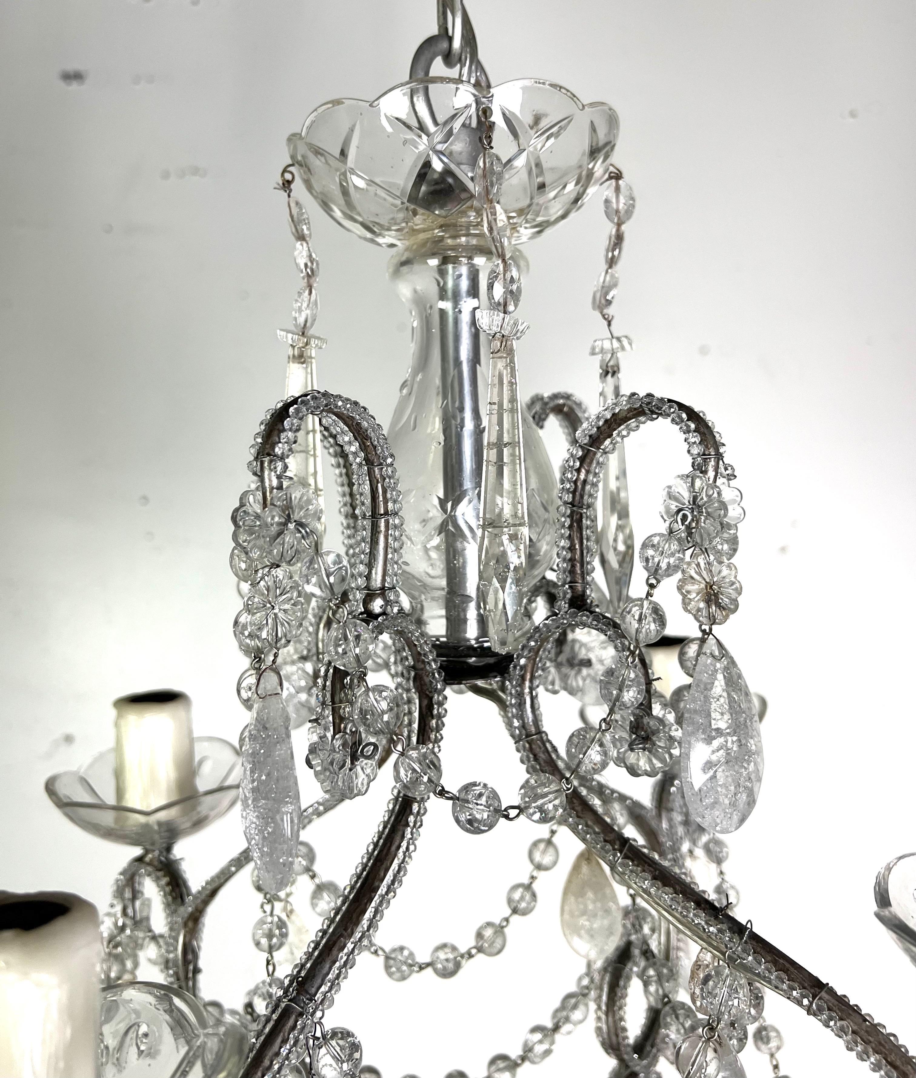 Lustre français à 4 lumières en cristal de roche et perles C. 1930's en vente 1