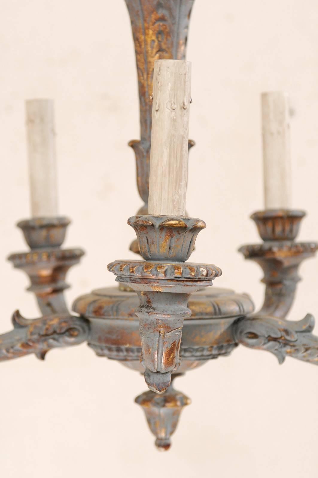 French 5-Light Painted and Carved Wood Chandelier in Grey-Blue with Gold Accents 3