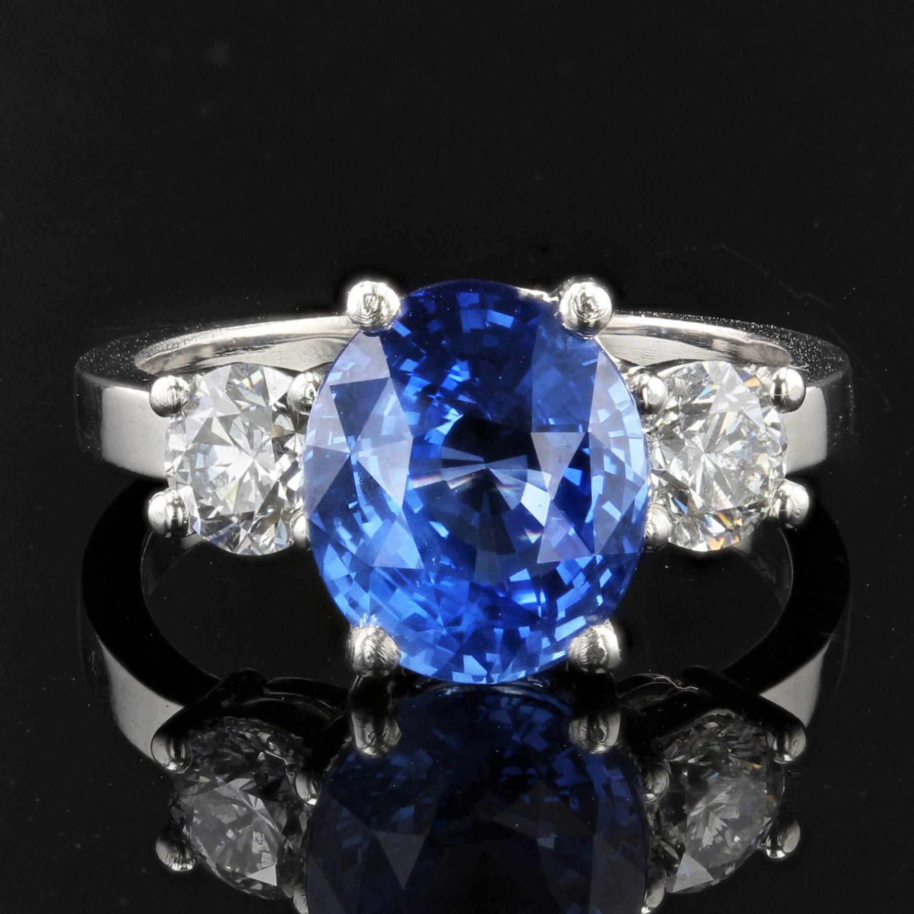 Modern French 5.06 Carat Sapphire Diamonds Platinum Ring For Sale