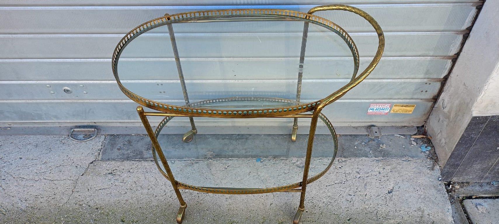 Ferronnerie Chariot français des années 50 en laiton attribué à la Maison Jansen en vente