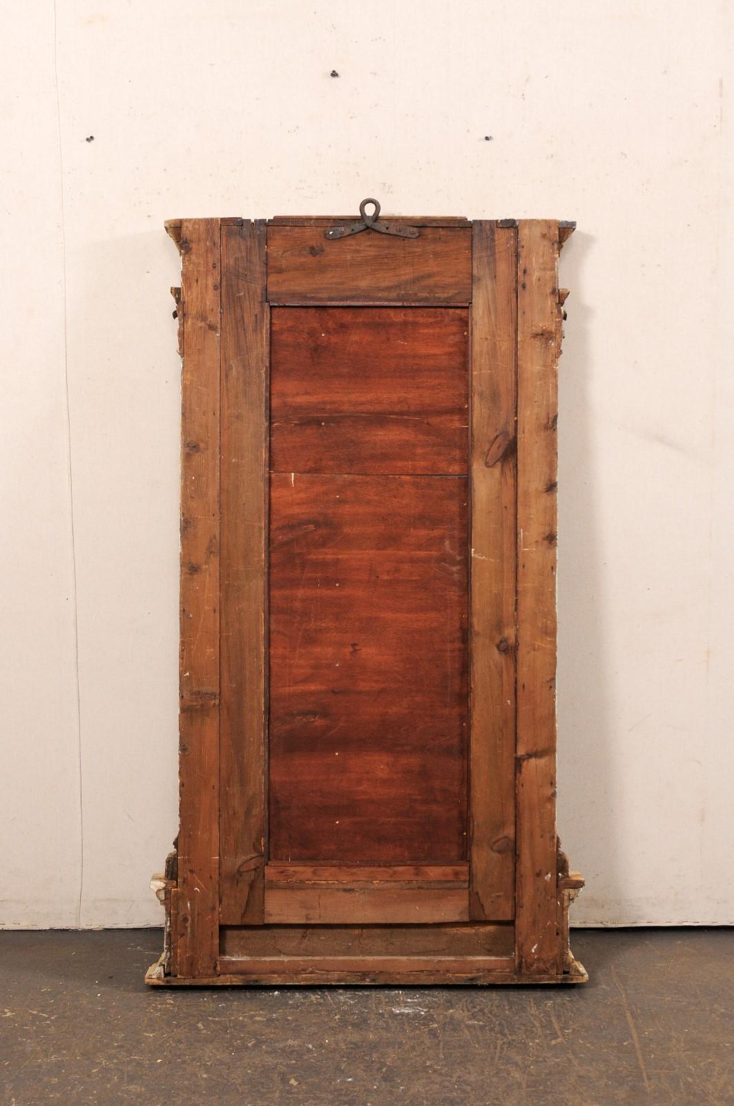 Specchio francese in legno intagliato alto 5,5 piedi con accenti a colonna, 19° C. in vendita 5