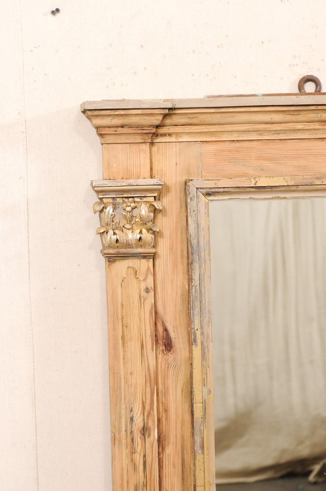 Specchio francese in legno intagliato alto 5,5 piedi con accenti a colonna, 19° C. in vendita 1