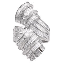 Bague cocktail française en or blanc avec diamants de 6 carats