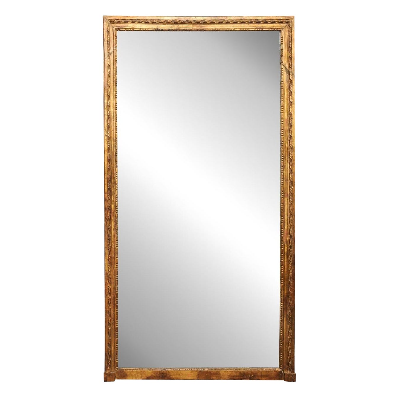 Francese 7 Ft. Specchio d
oro alto con finiture finemente intagliate, XIX secolo.