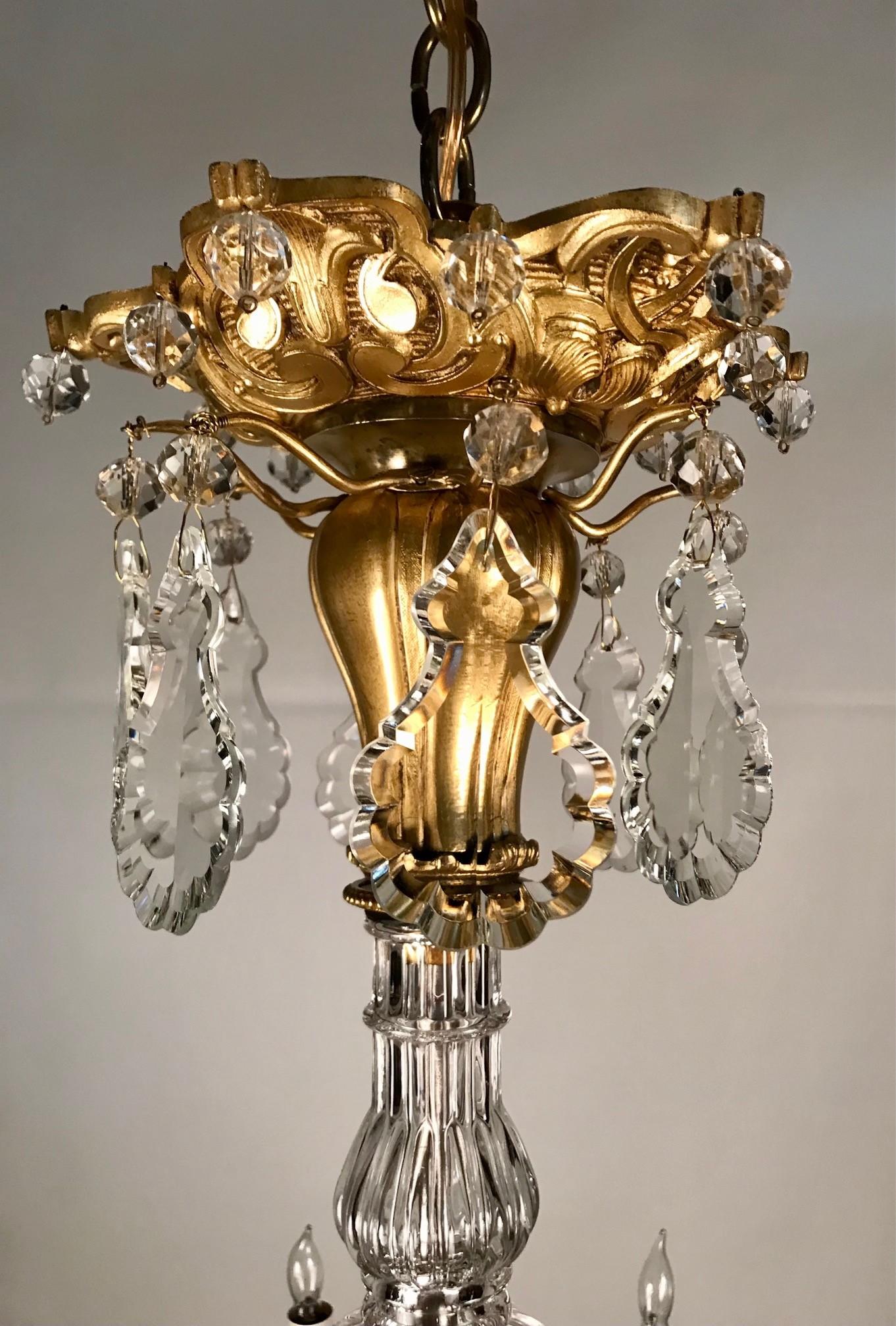 French 8 Light Bronze Chandelier Hung with Crystal Drops In Good Condition For Sale In Montreal, QC