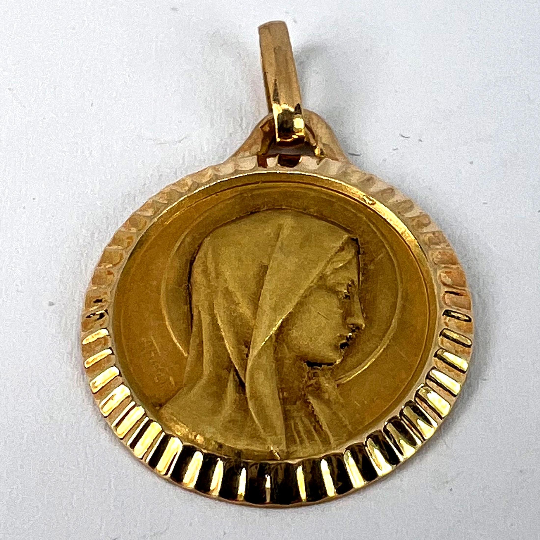 Französisch A Niete Jungfrau Maria 18K Gelbgold religiöse Medaille Anhänger im Angebot 8