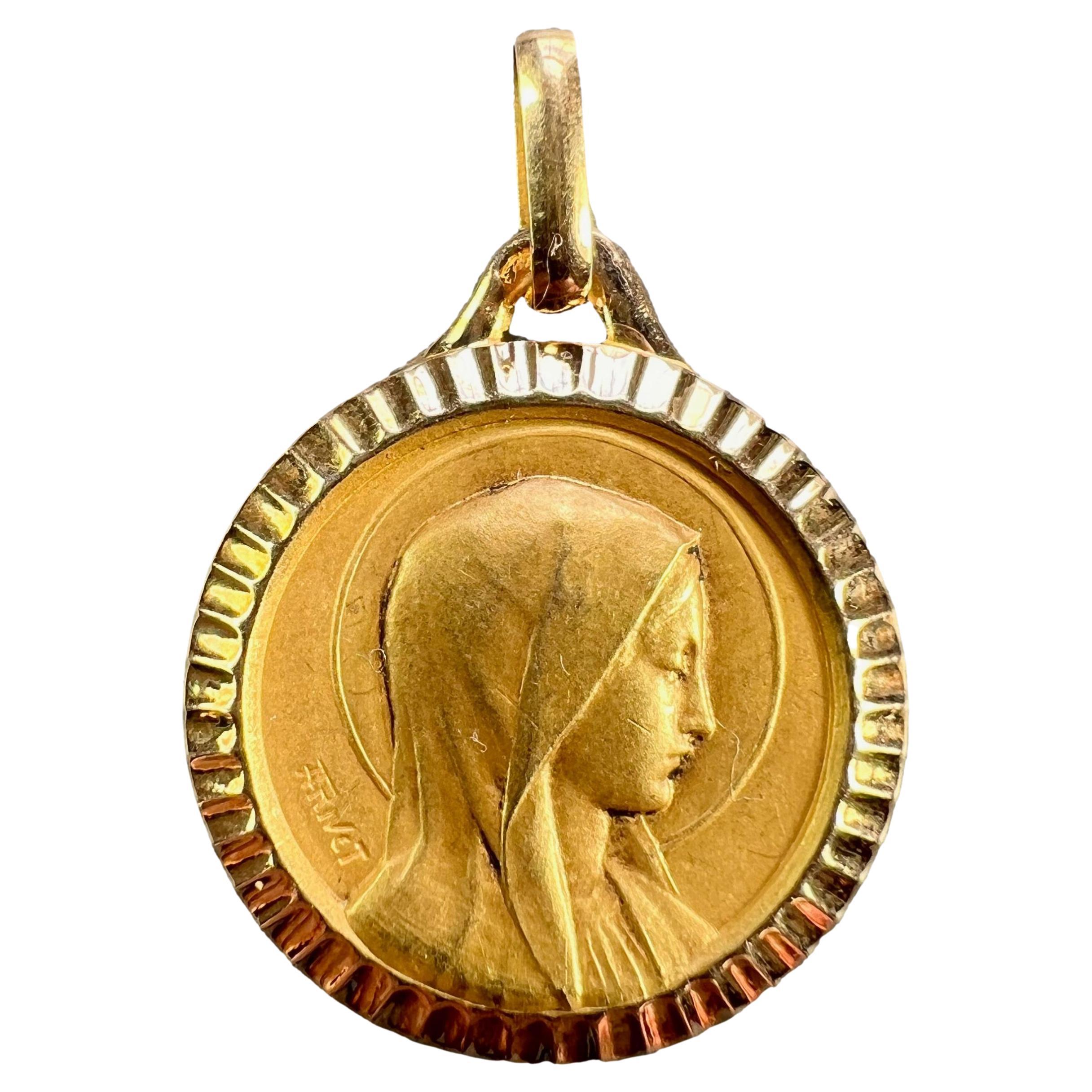 Französisch A Niete Jungfrau Maria 18K Gelbgold religiöse Medaille Anhänger im Angebot