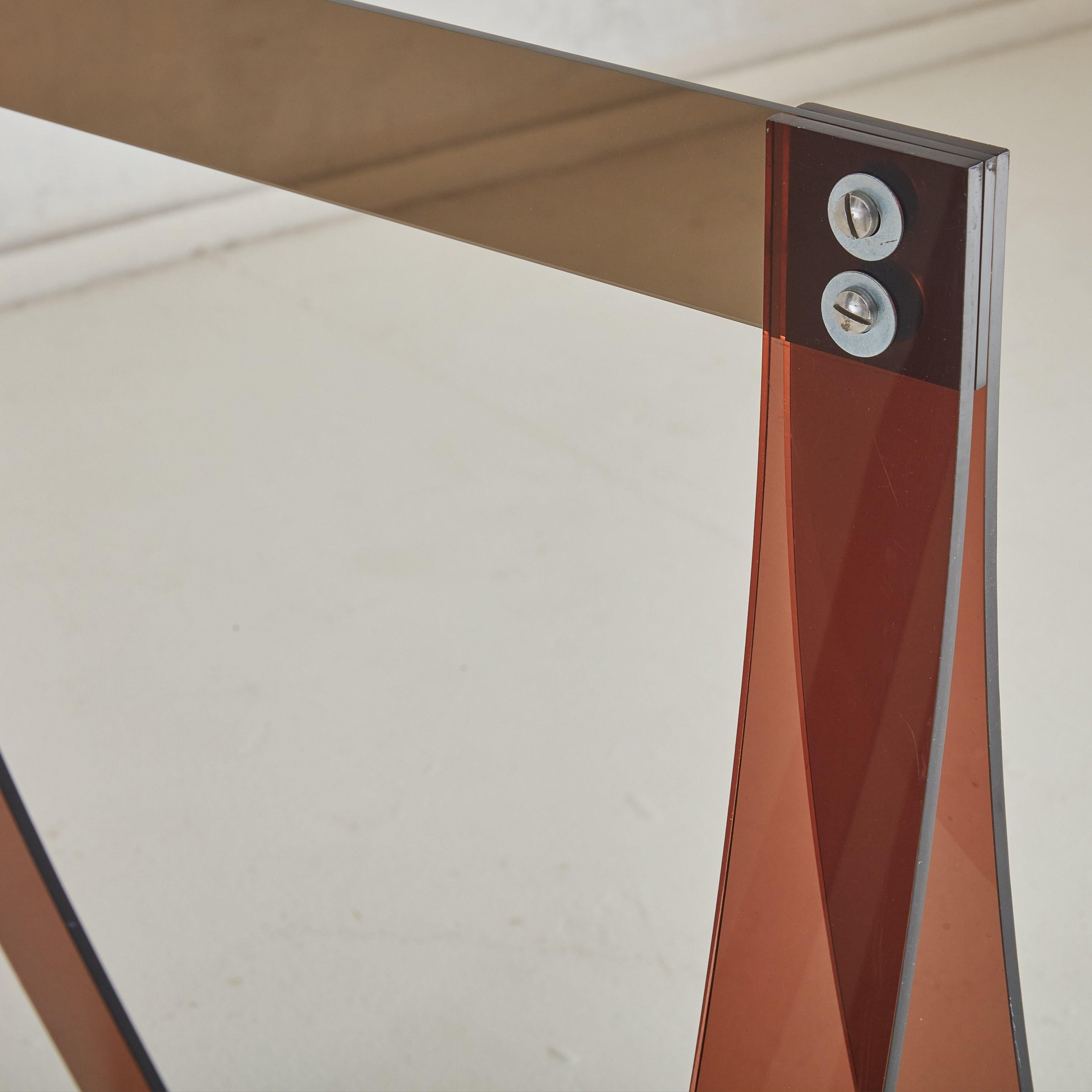 Schreibtisch aus Acryl + Glas, Michel Dumas zugeschrieben, 1970er Jahre 1