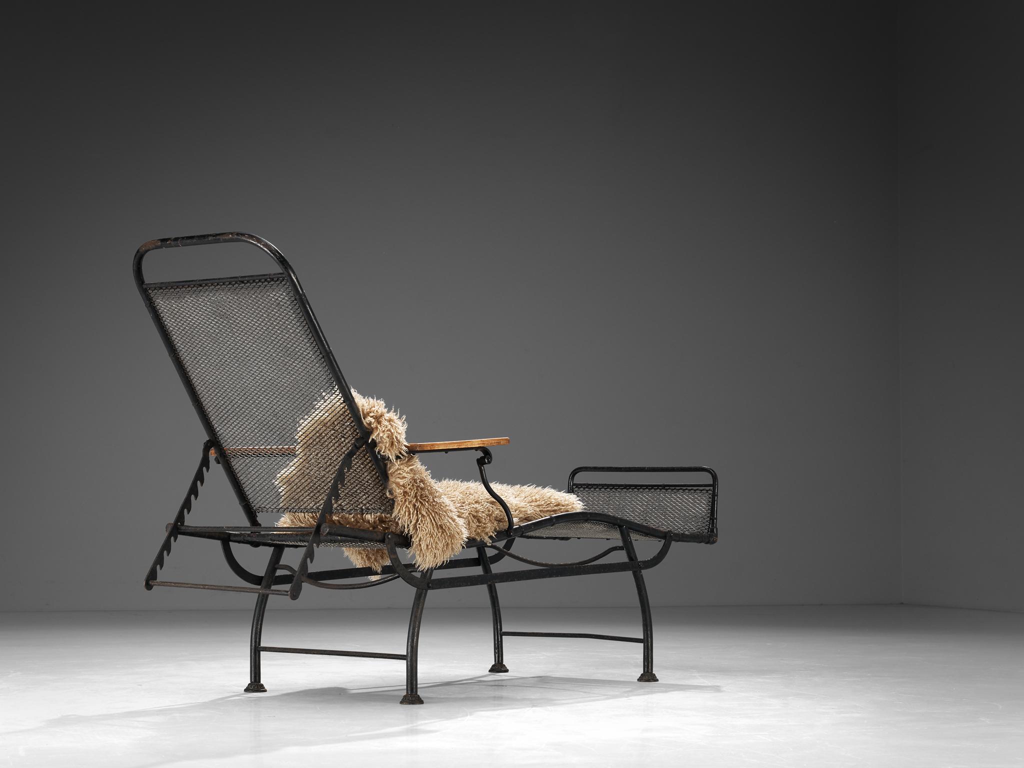Mid-20th Century French Adjustable Chaise Longue in Black Iron and Wood For Sale
